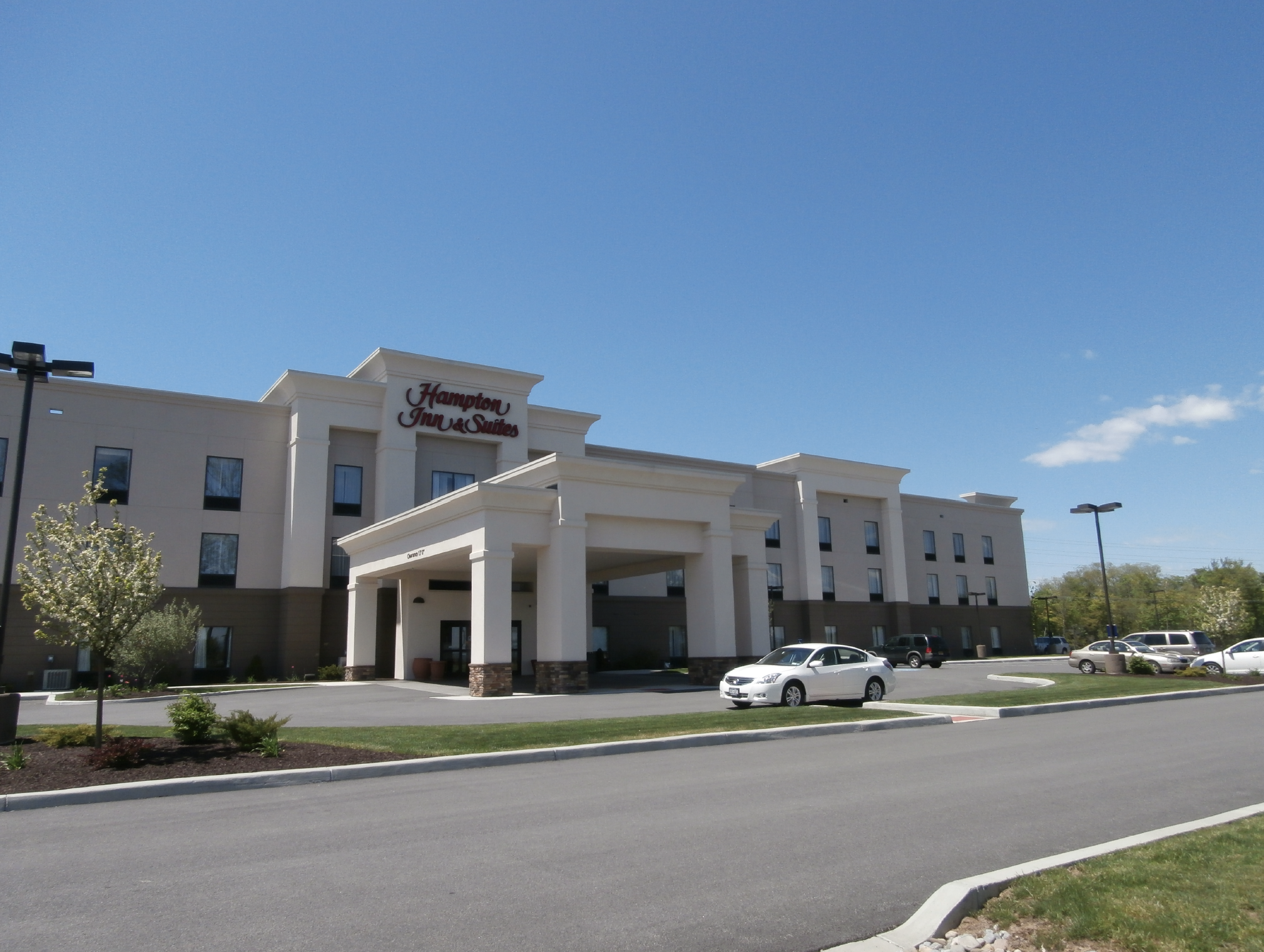 Hampton Inn & Suites