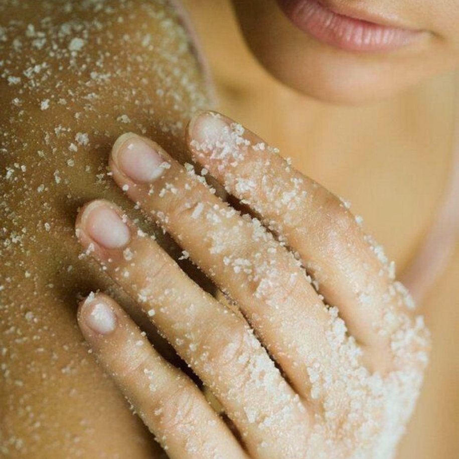 Trattamento di esfoliazione corpo naturale presso Aloe Centro Estetico Balduina a Roma