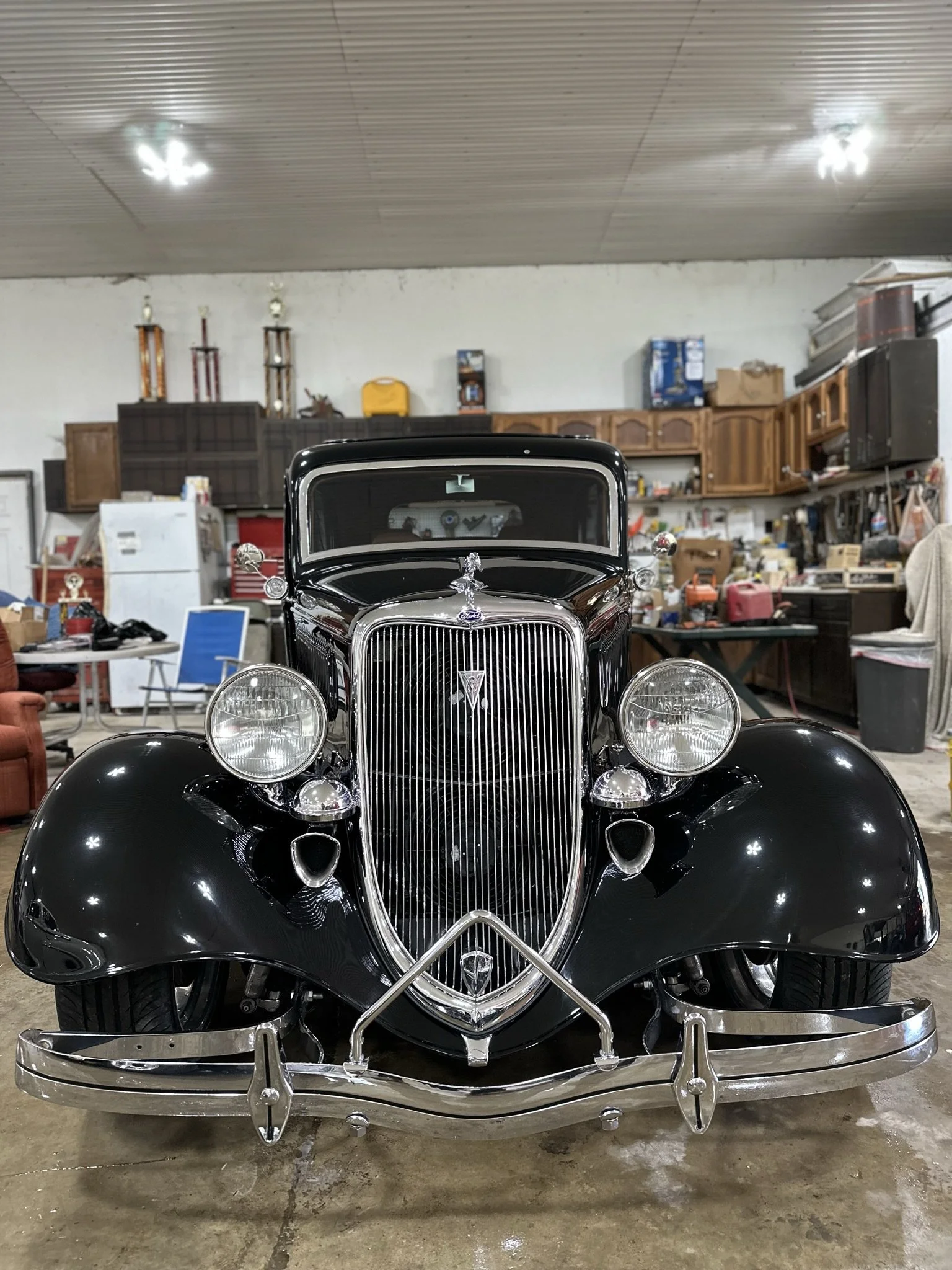 clean black car with shiny grill
