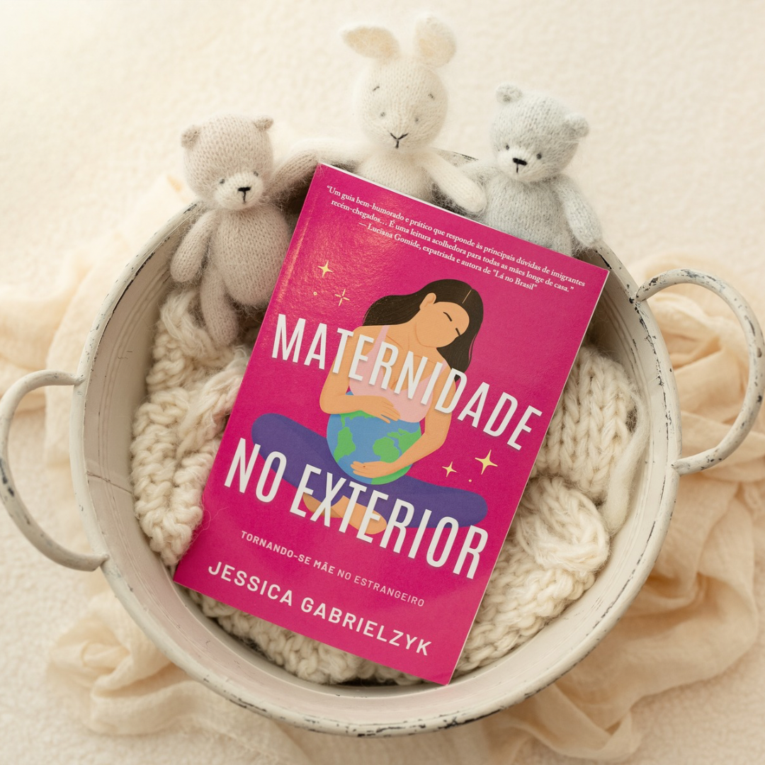 Capa do livro Matenridade no exterior