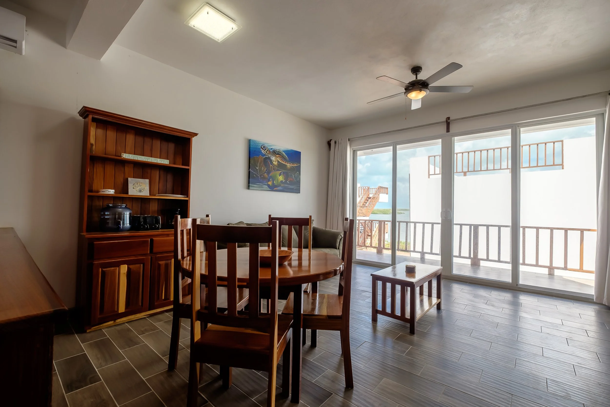 LGHT6170-HDR.jpg