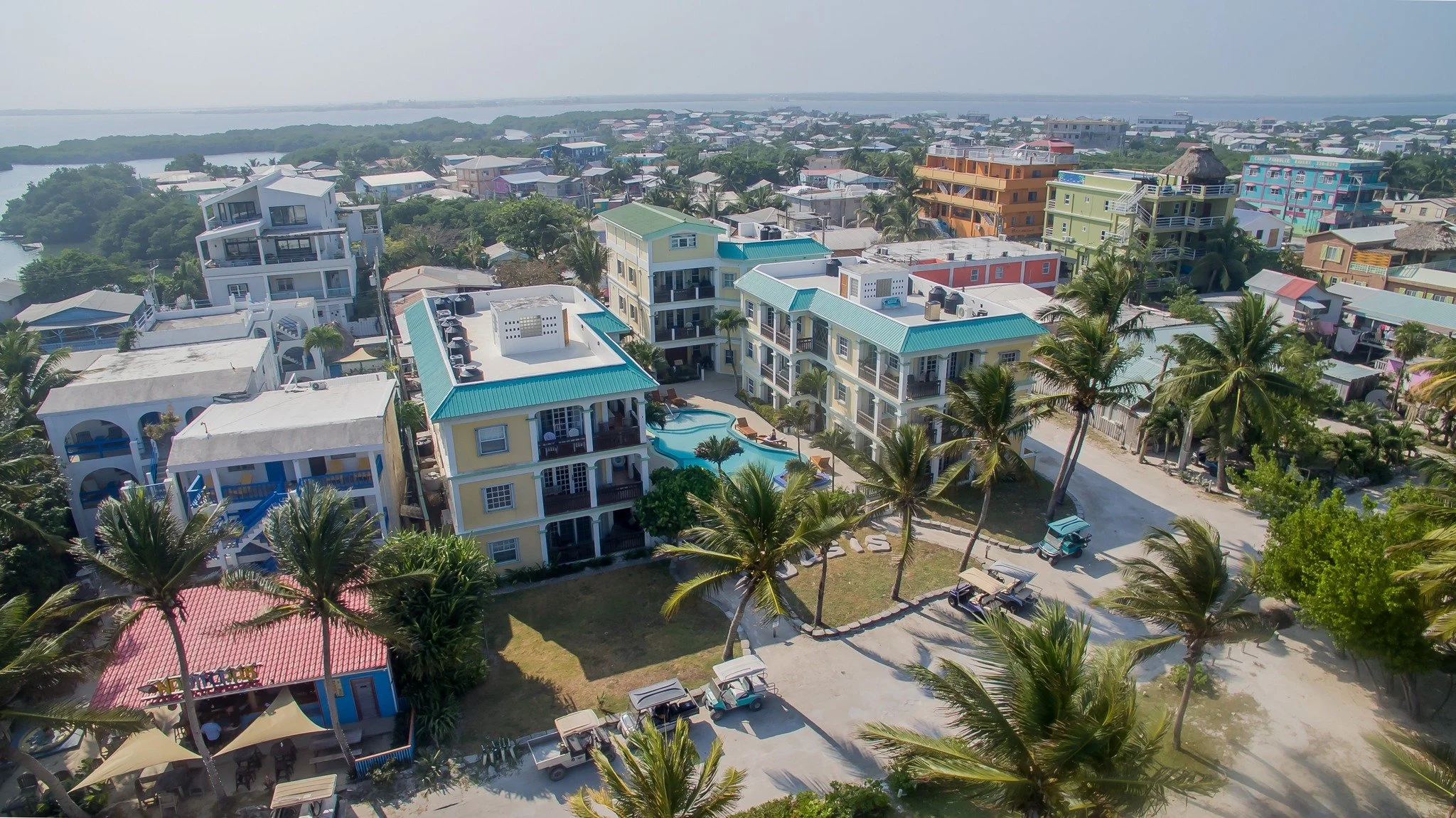 The best view in San Pedro just hit the market. 🌊

This is the top-floor penthouse at Oasis Del Caribe in Boca Del Rio. If you know that building, you already know what the views look like. If you don't, picture this: panoramic Caribbean Sea and Bar