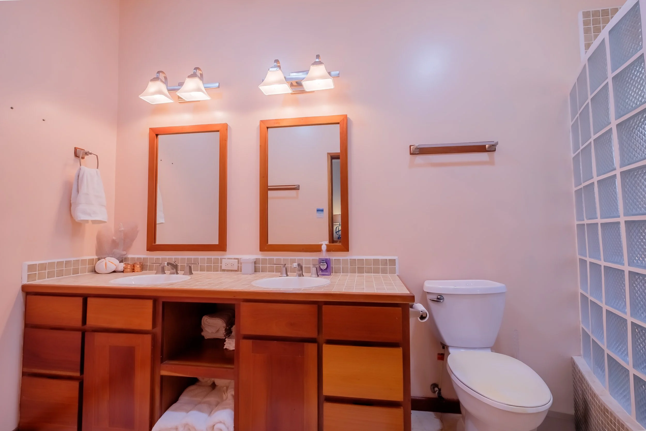 Residences at Barrier Reef - 5A - May_2026 - LIGH8837-HDR.jpg