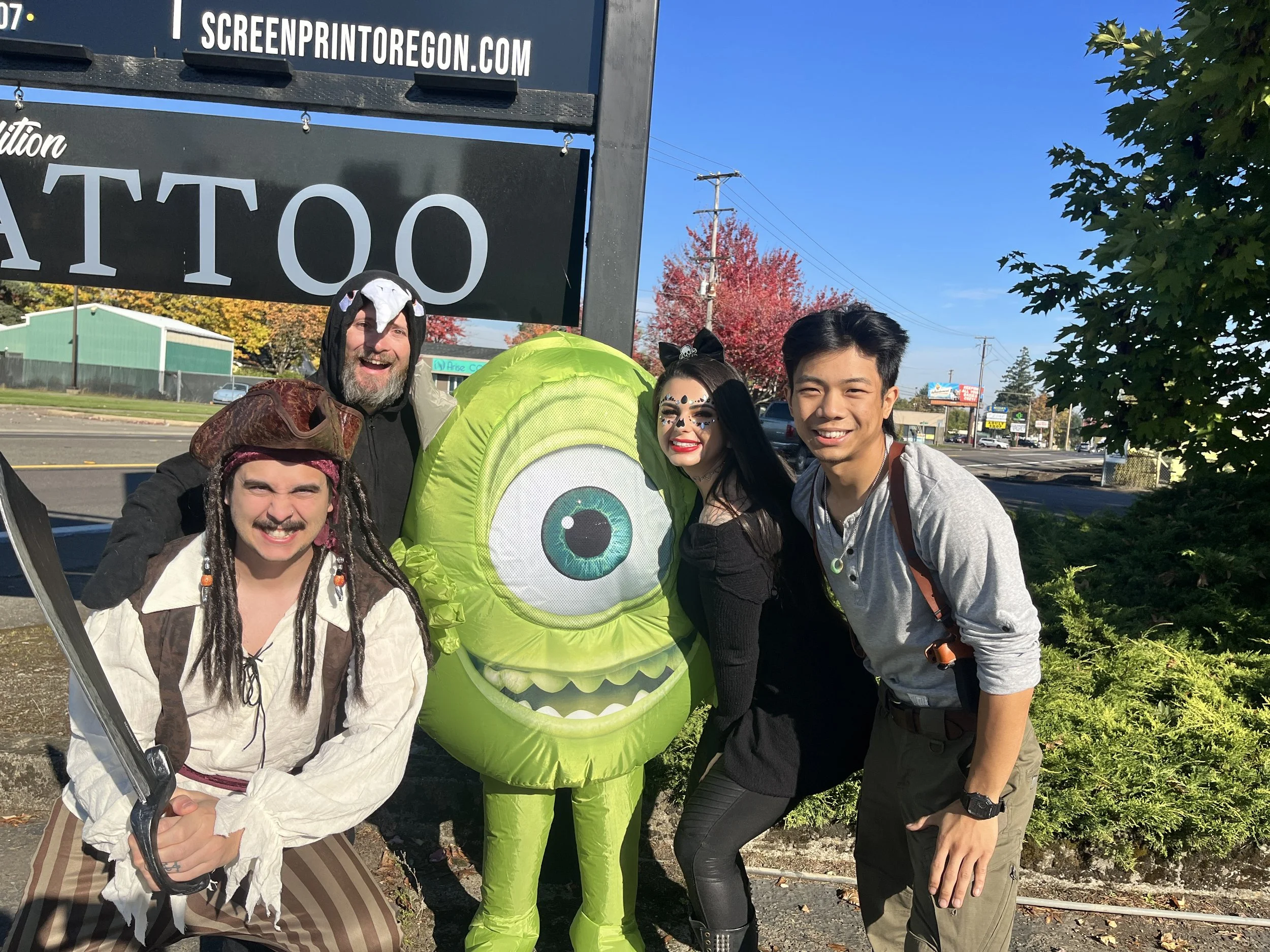 TEAM HALLOWEEN 2023.JPG