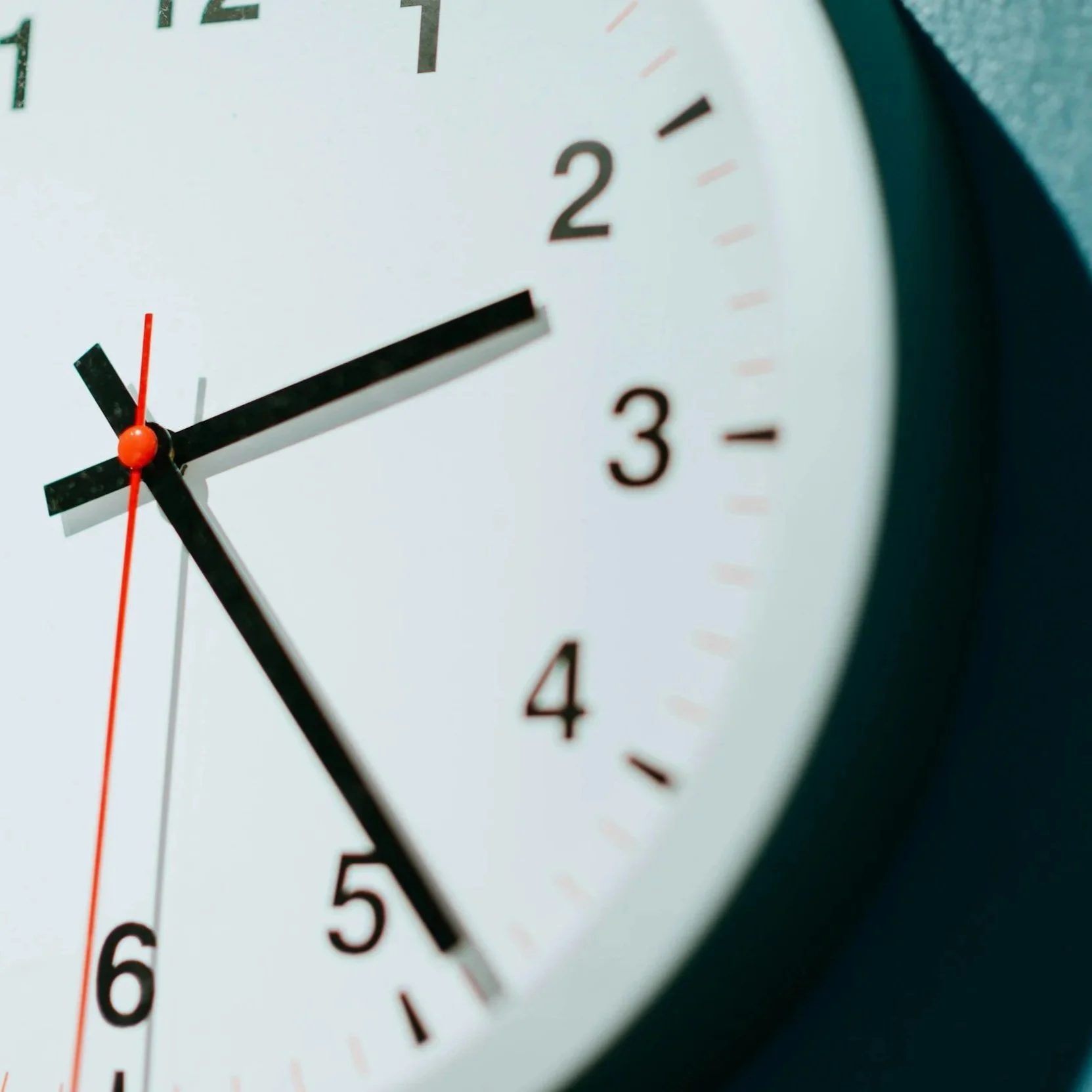 a round clock
