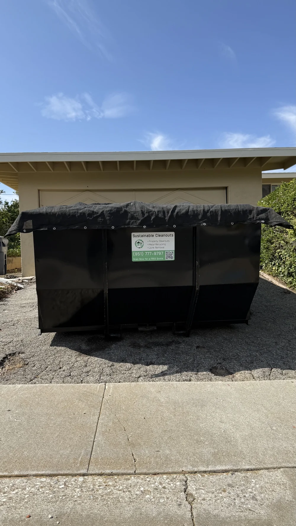 Sustainable Cleanouts 17 yard dumpster ready for customer loading