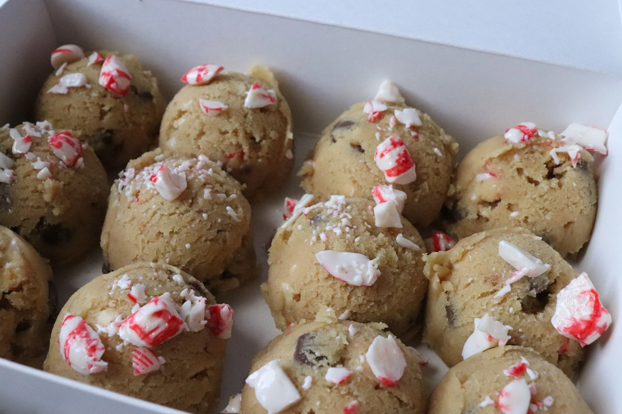 My peppermint chocolate chip cookies bake up soft, gooey, and packed with melty chocolate&hellip; with just the perfect whisper of peppermint. ❄️🍫

These cookies are the perfect balance of creamy chocolate + subtle mint, creating that &ldquo;I could