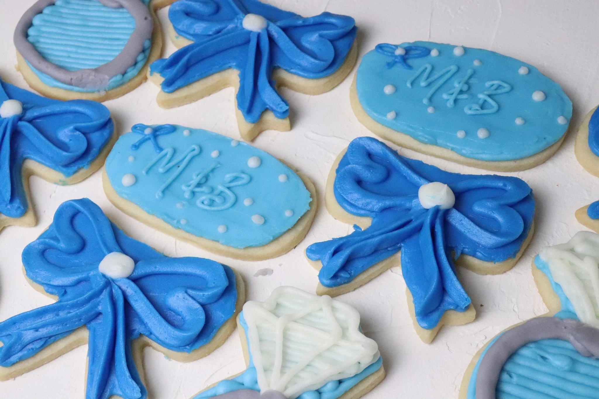 It's giving ✨Winter Bachelorette✨💙

 #shoplocalmhk