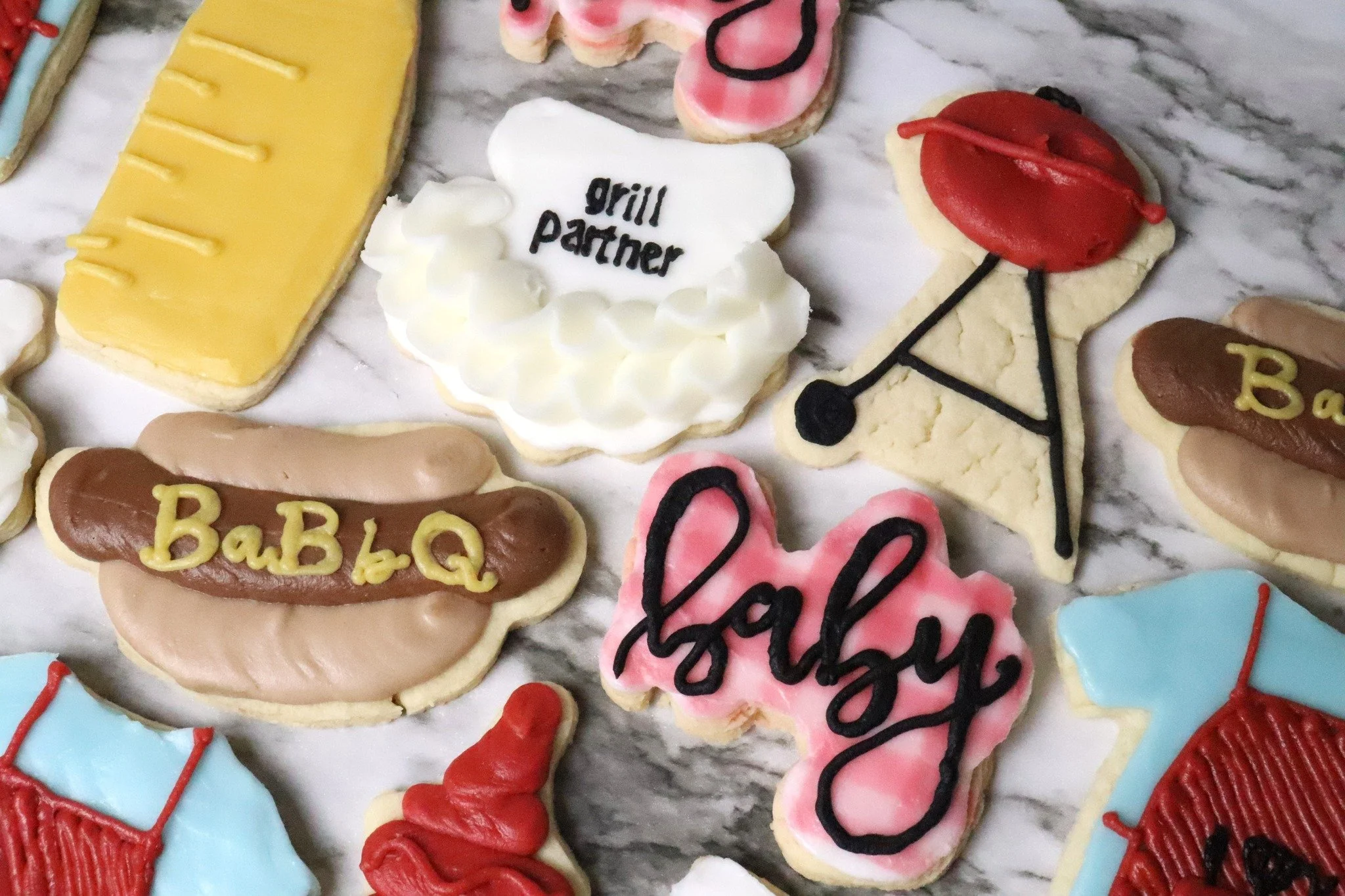 Happy Memorial Day ❤️🤍💙

Sharing one of my recent sets! These little &ldquo;baby-que&rdquo; cookies might be the cutest way to celebrate summertime.

Wishing everyone a safe holiday filled with sunshine, good food, and time spent with the people yo