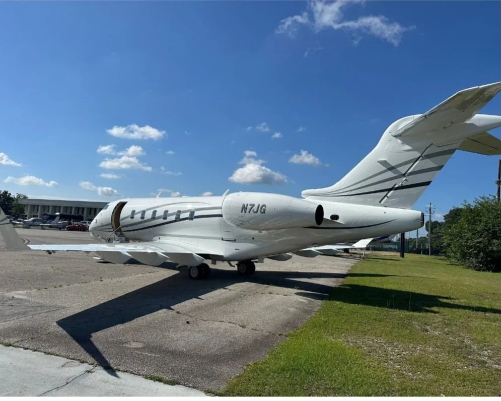 Airplane+Brochure+%2819%29.jpg