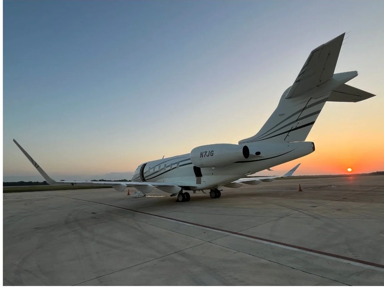 Airplane+Brochure+%283%29.jpg