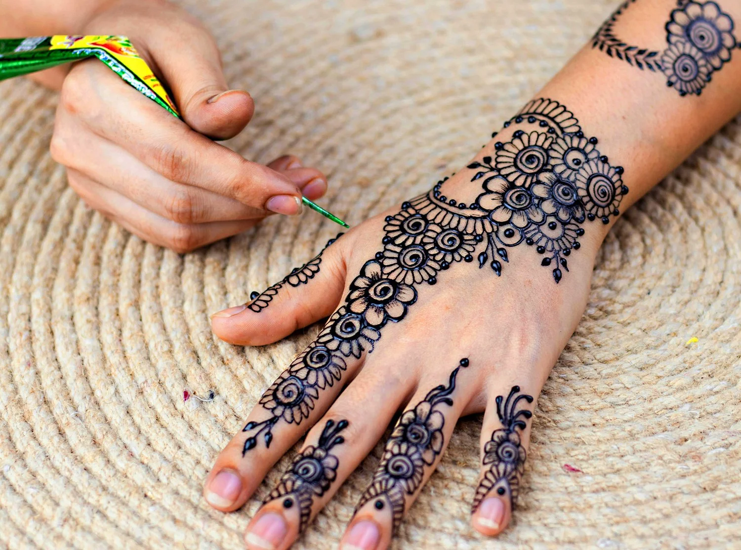 Henna As Art: Foundations &amp; Flow