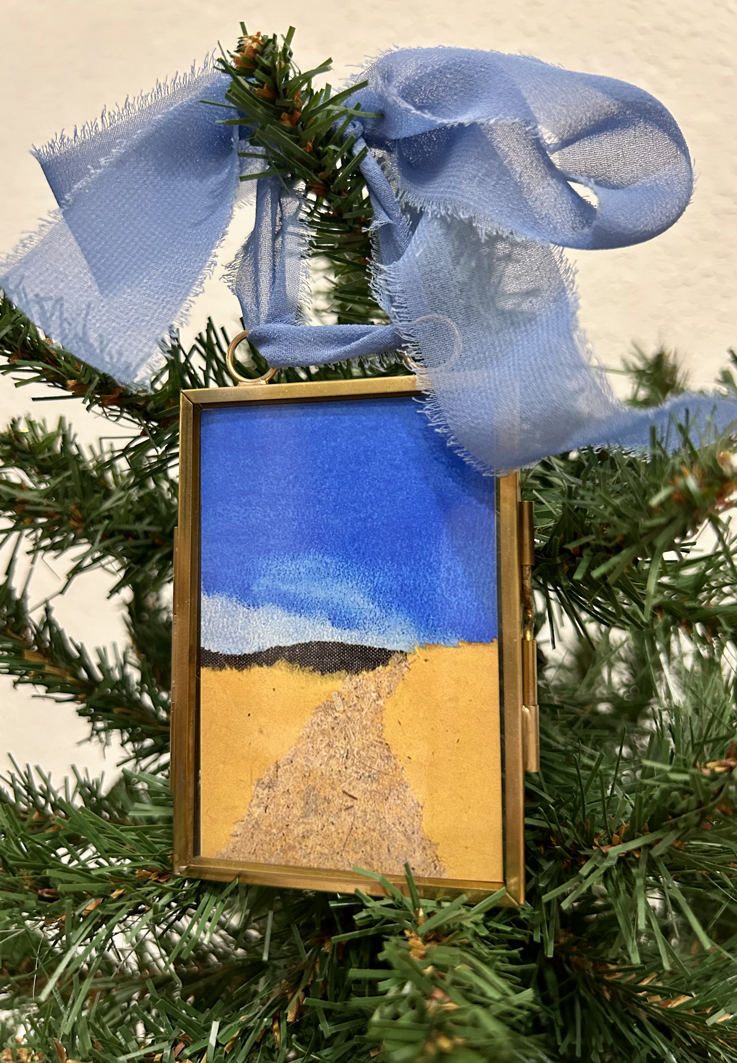'Biking Green Mountain' (Brass Ornament)