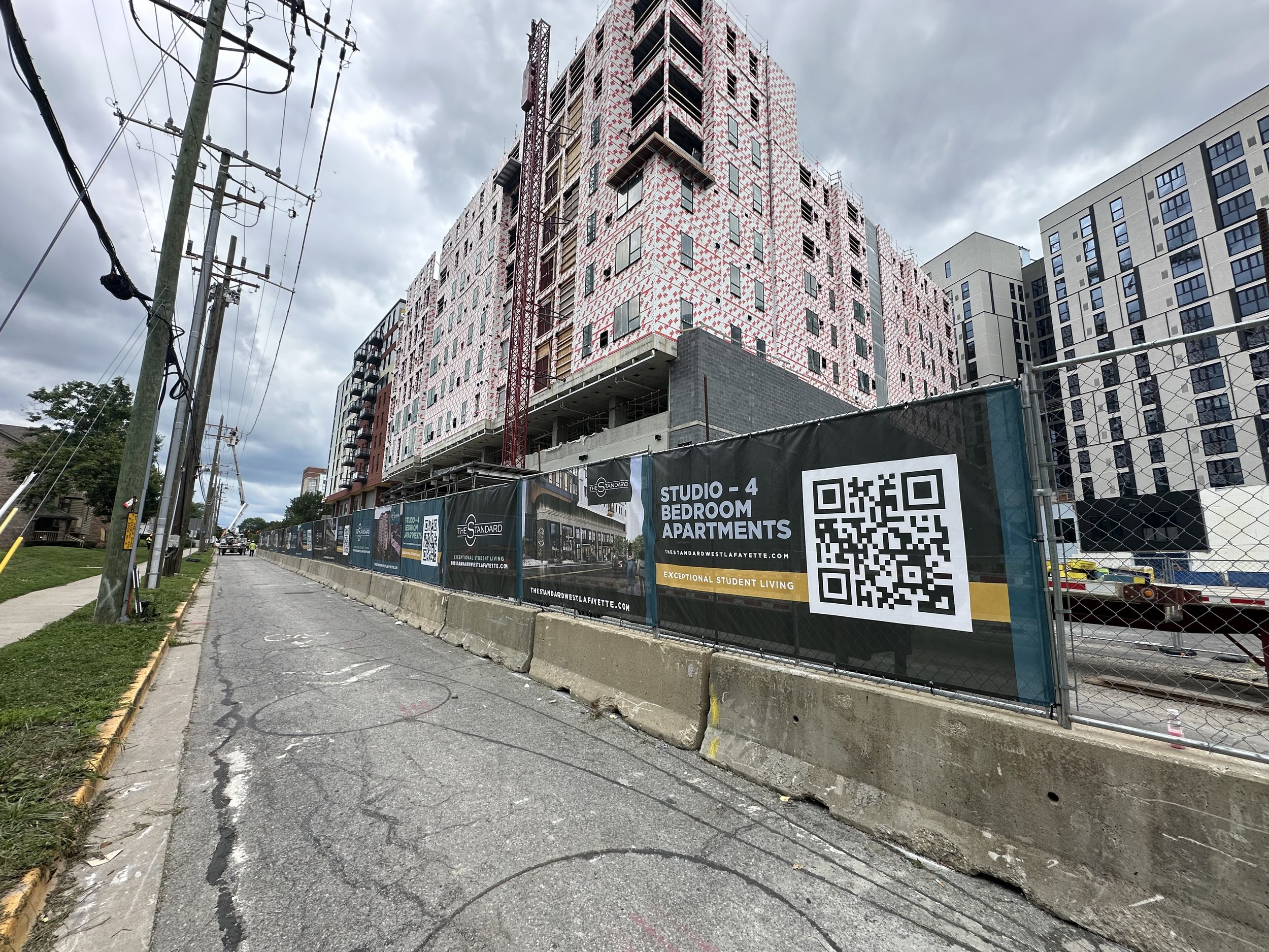 Mesh Construction Banners