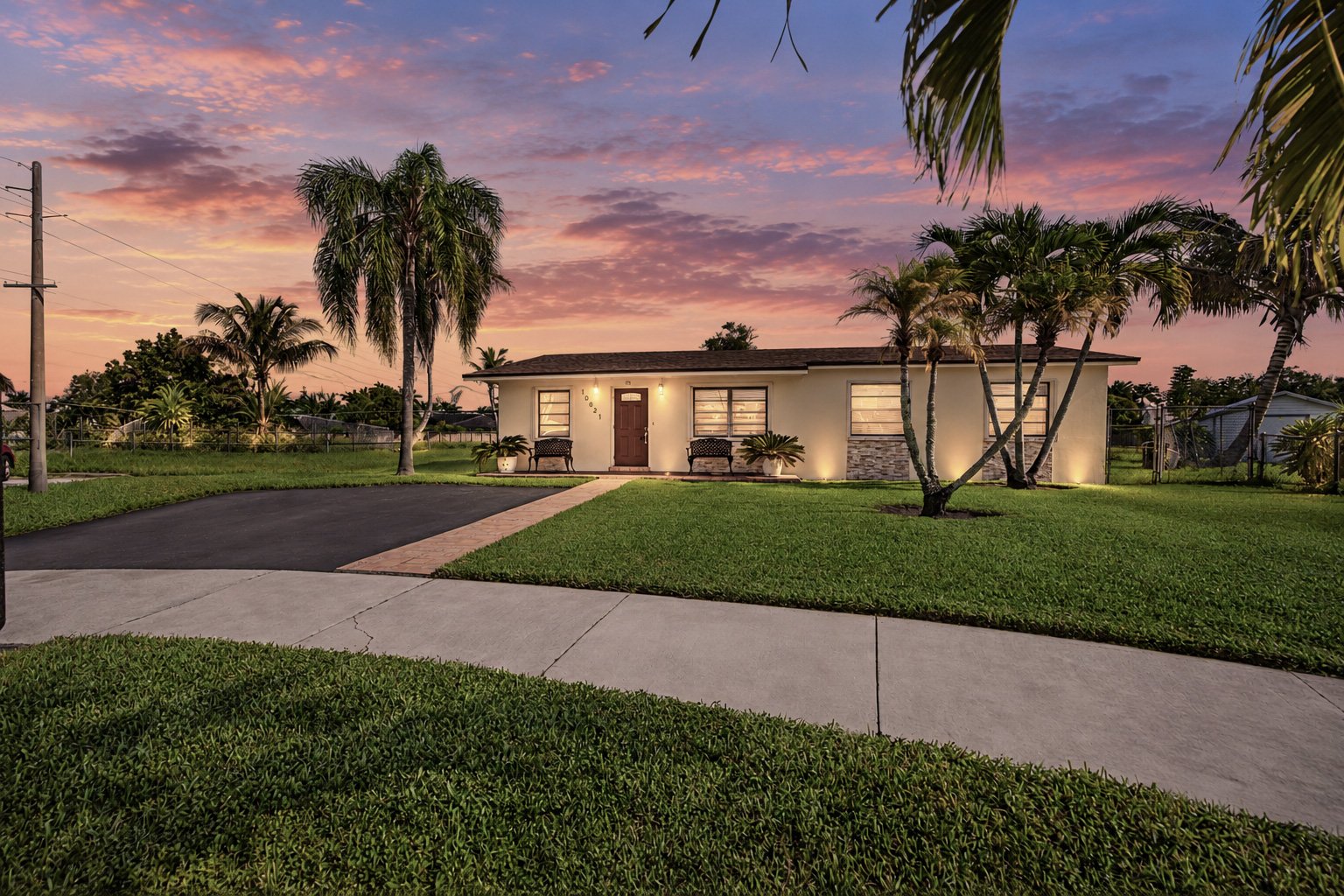 Virtual Twilight Real Estate Photography | South Florida Home