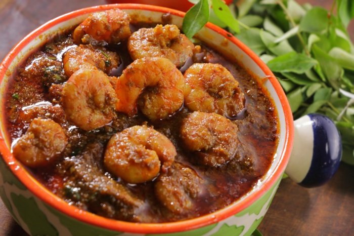 PRAWNS CURRY