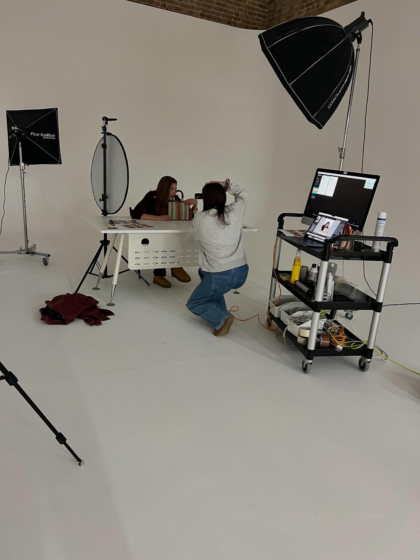 π¬ When you’re hiring a studio, the last thing you want is surprises.
That’s why we’ve designed Hertford Studios to make shoot days run smoothly — whatever team, kit, or chaos you’re bringing in.
β
Ground floor access