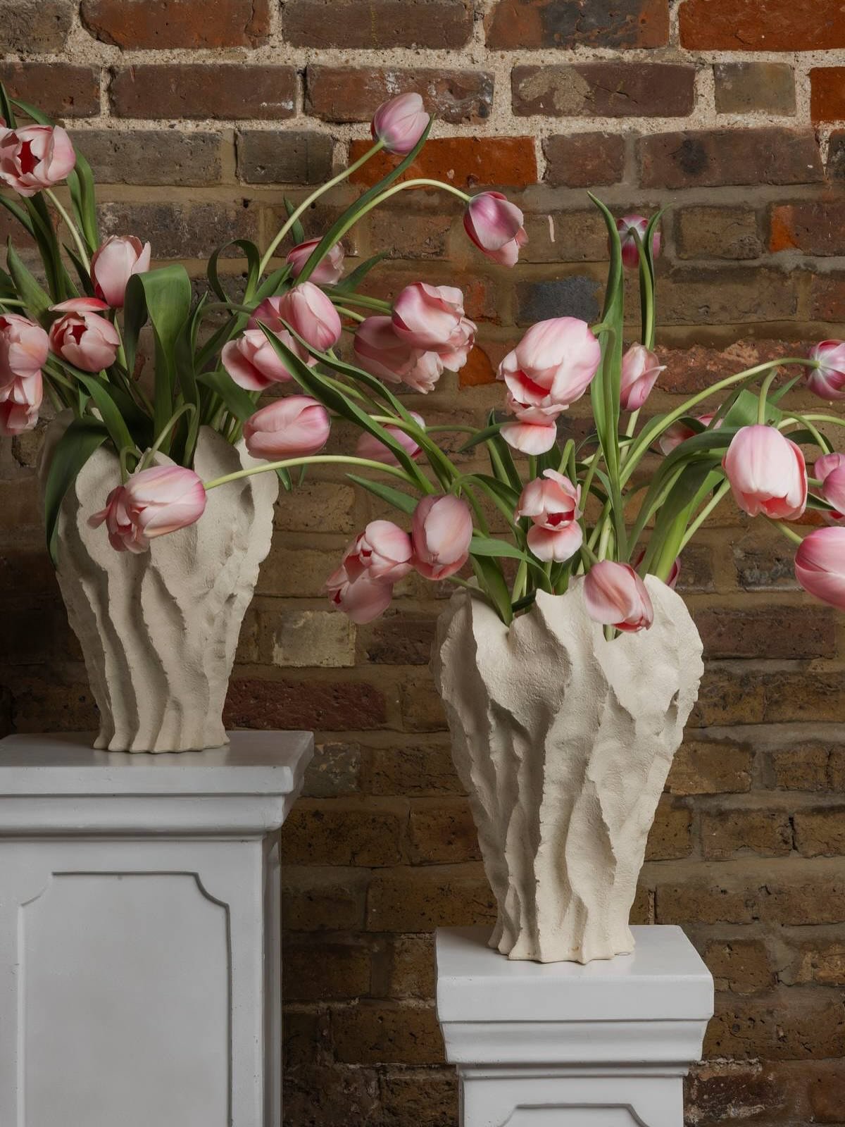 We’re proud to showcase the incredible work of our in-house brand photographer, Lilly! πΈβ¨
These stunning images were captured right here at Hertford Studios for a luxury floral designer — blending elegance, style, and creativity to perf