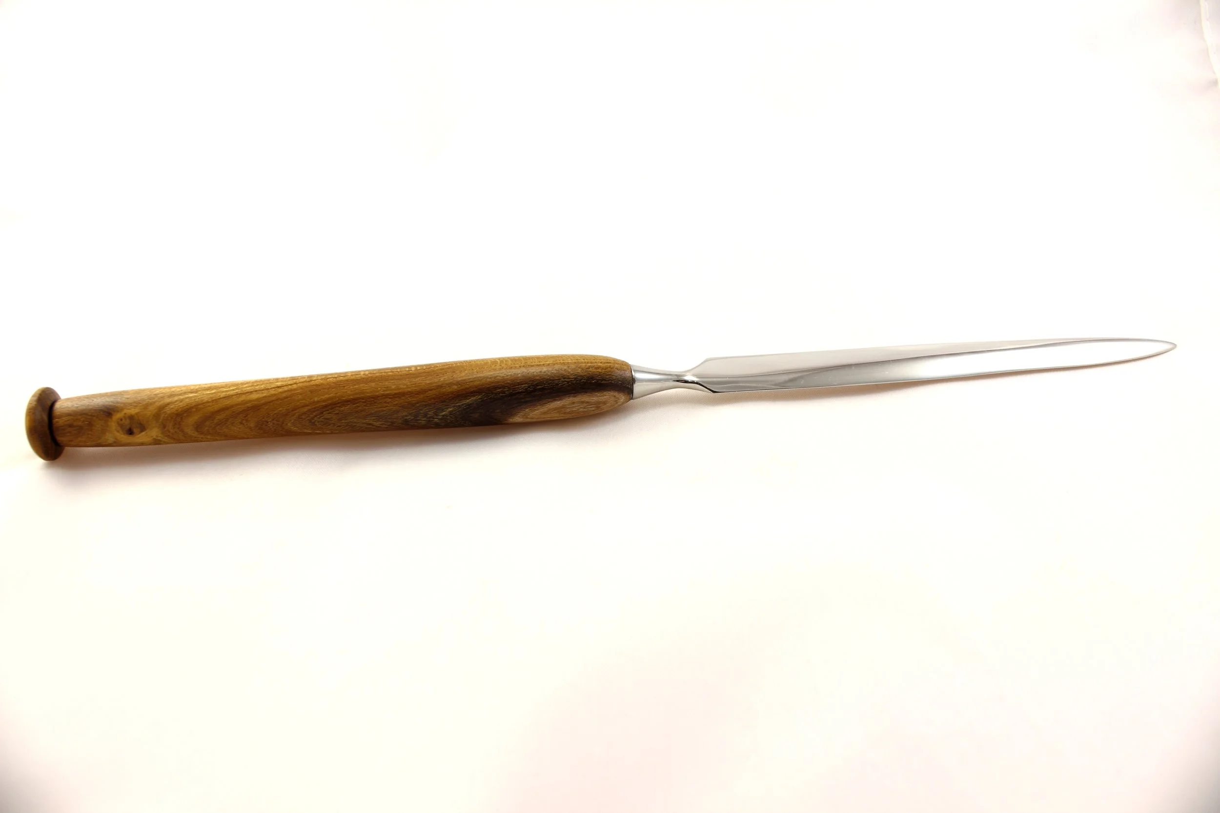 Brieföffner aus Goldregen