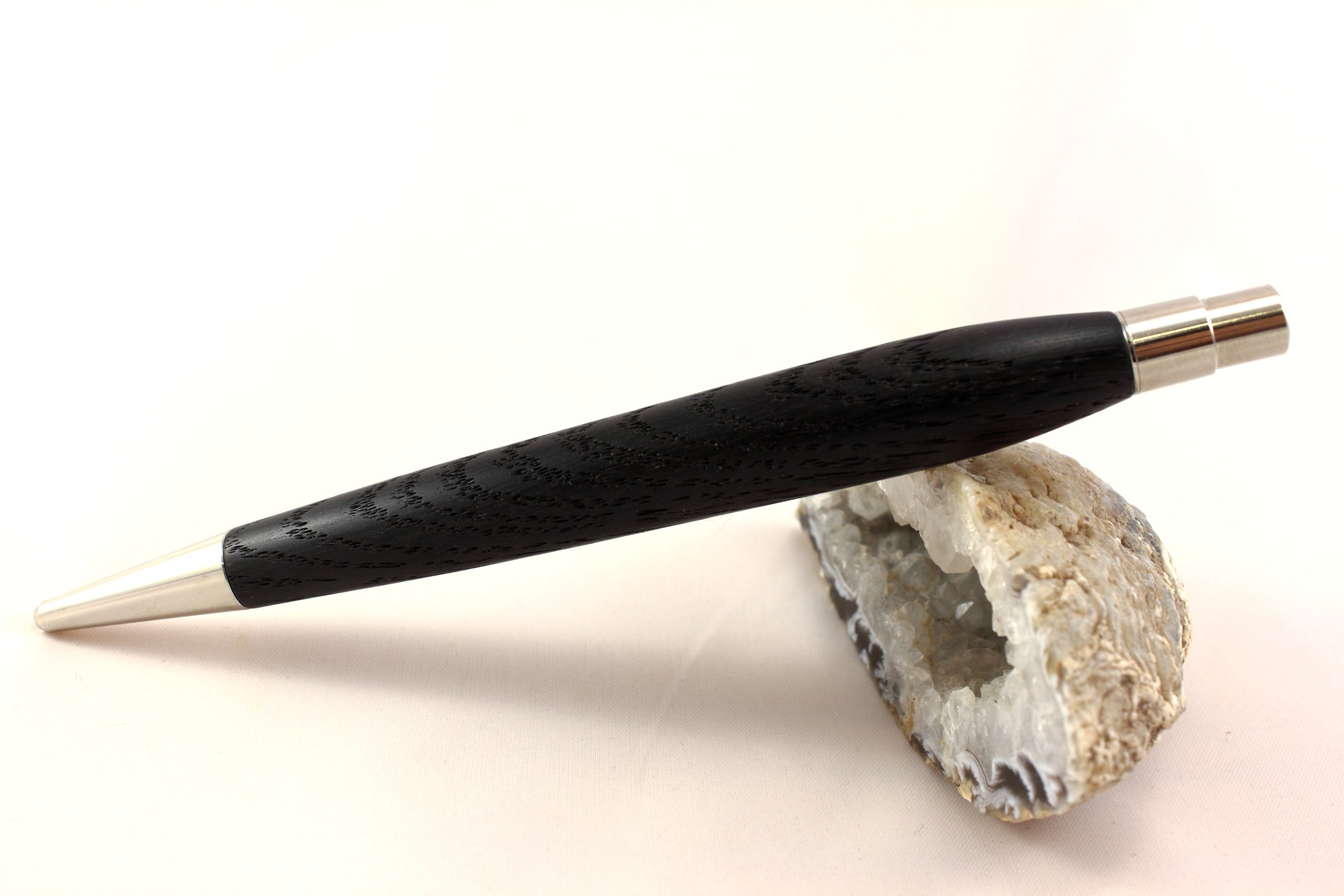 Klickkugelschreiber aus Mooreiche