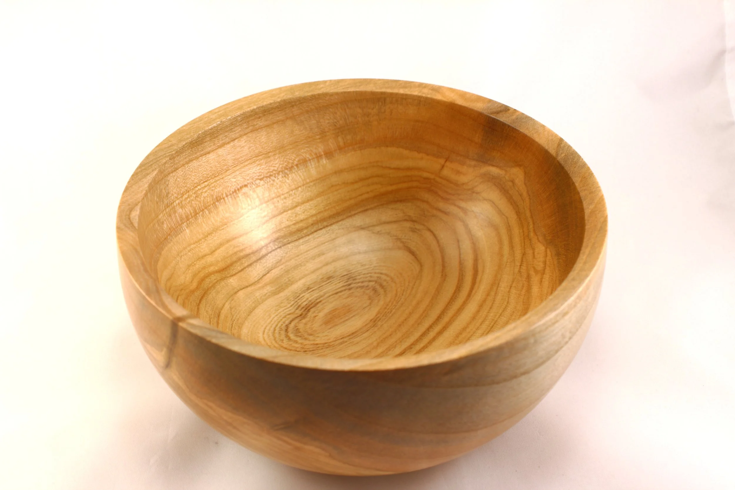 Schale aus Kirschbaumholz