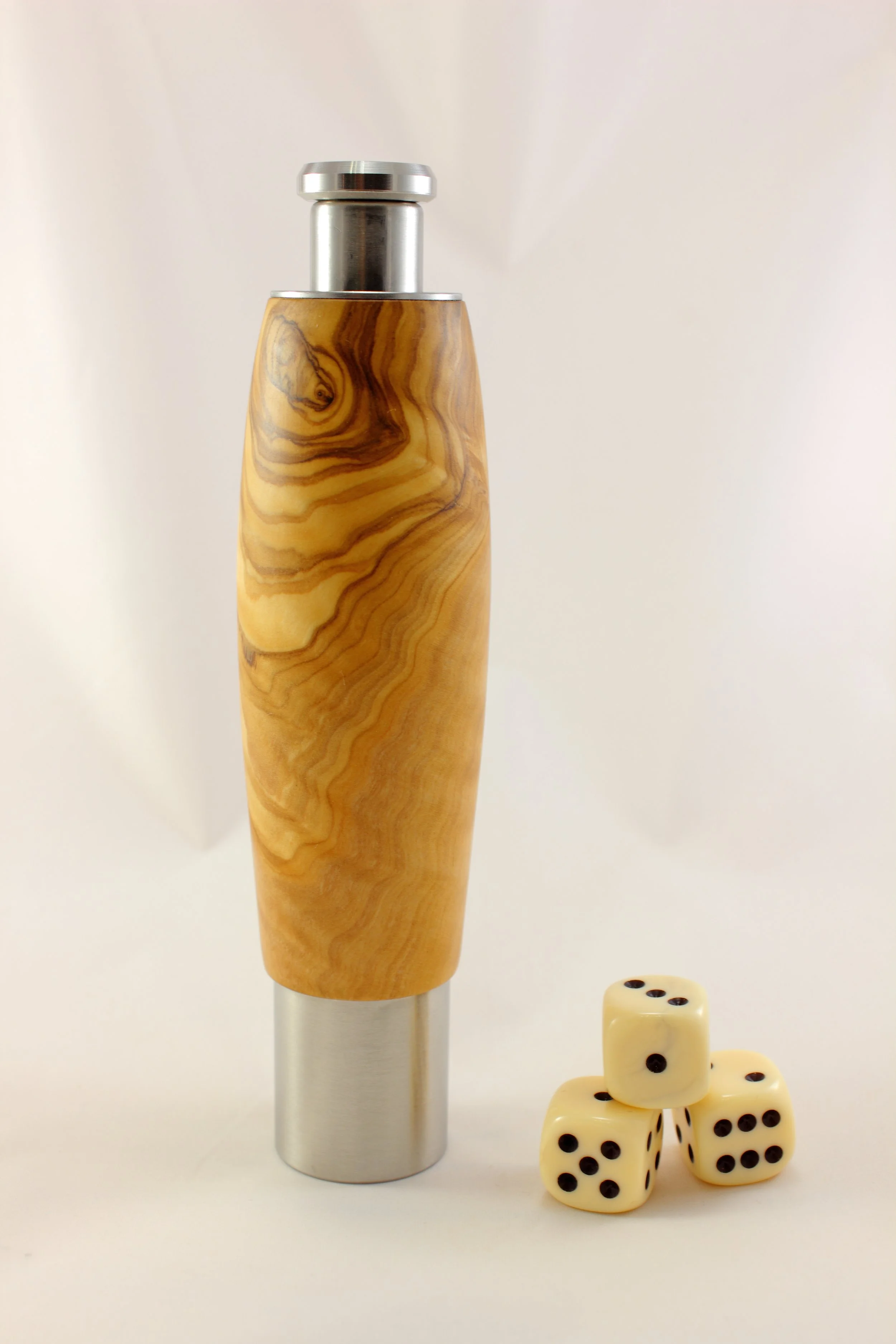 Einhandpfeffermühle aus Olivenholz