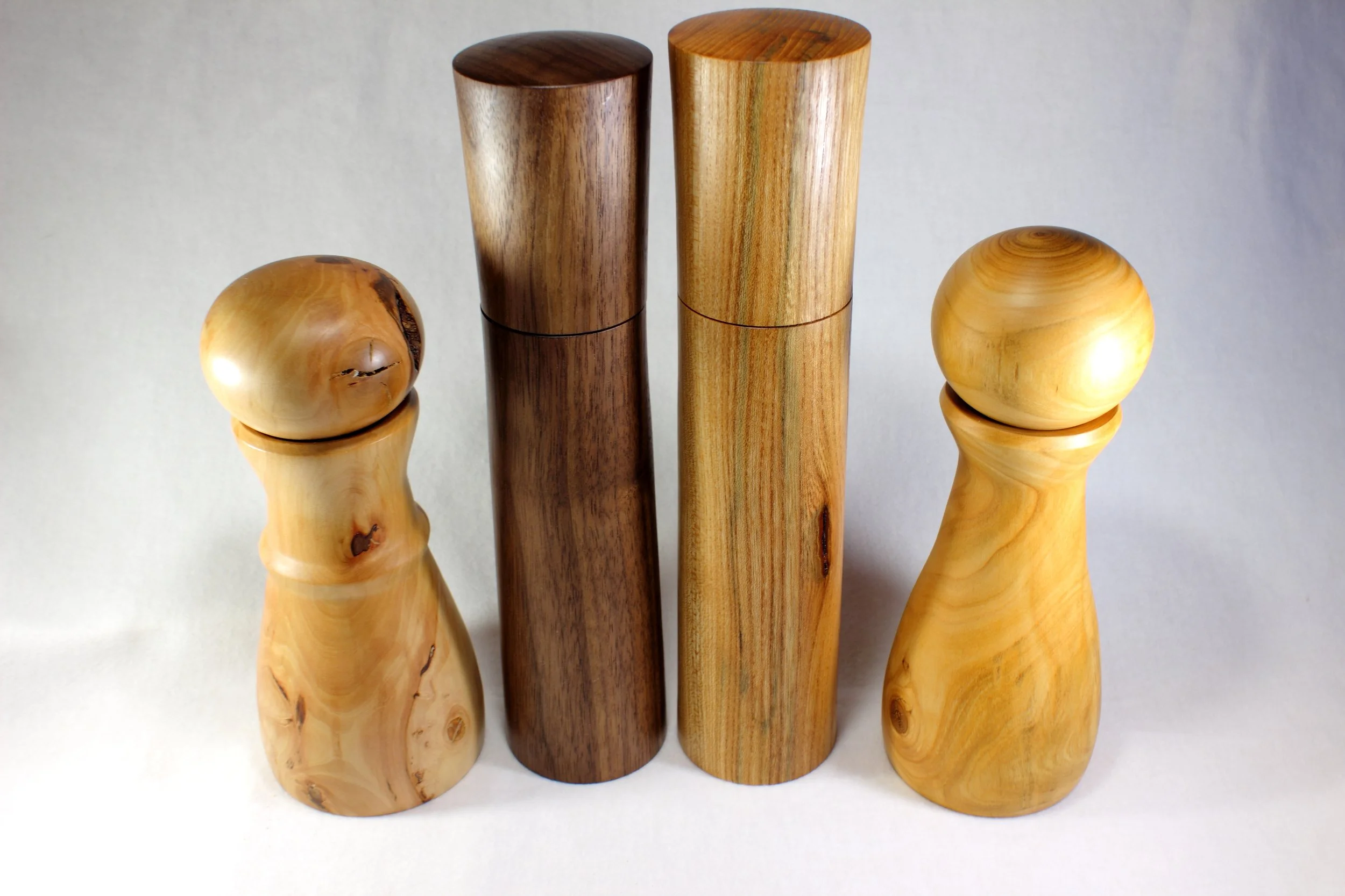 Pfeffermühle aus Birne, Nussbaum, Rüster und Kirsche