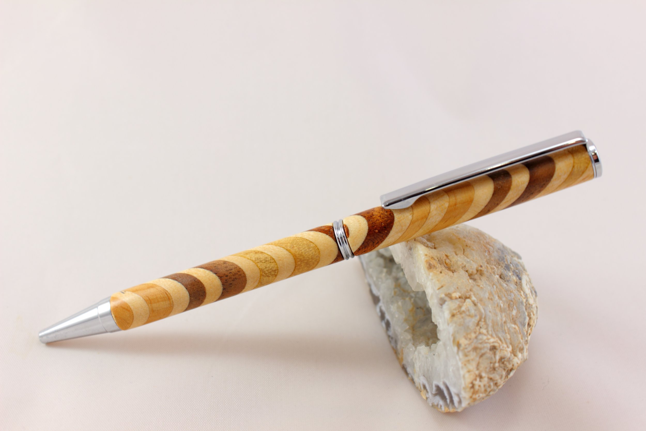 Drehkugelschreiber aus verleimten Furnieren