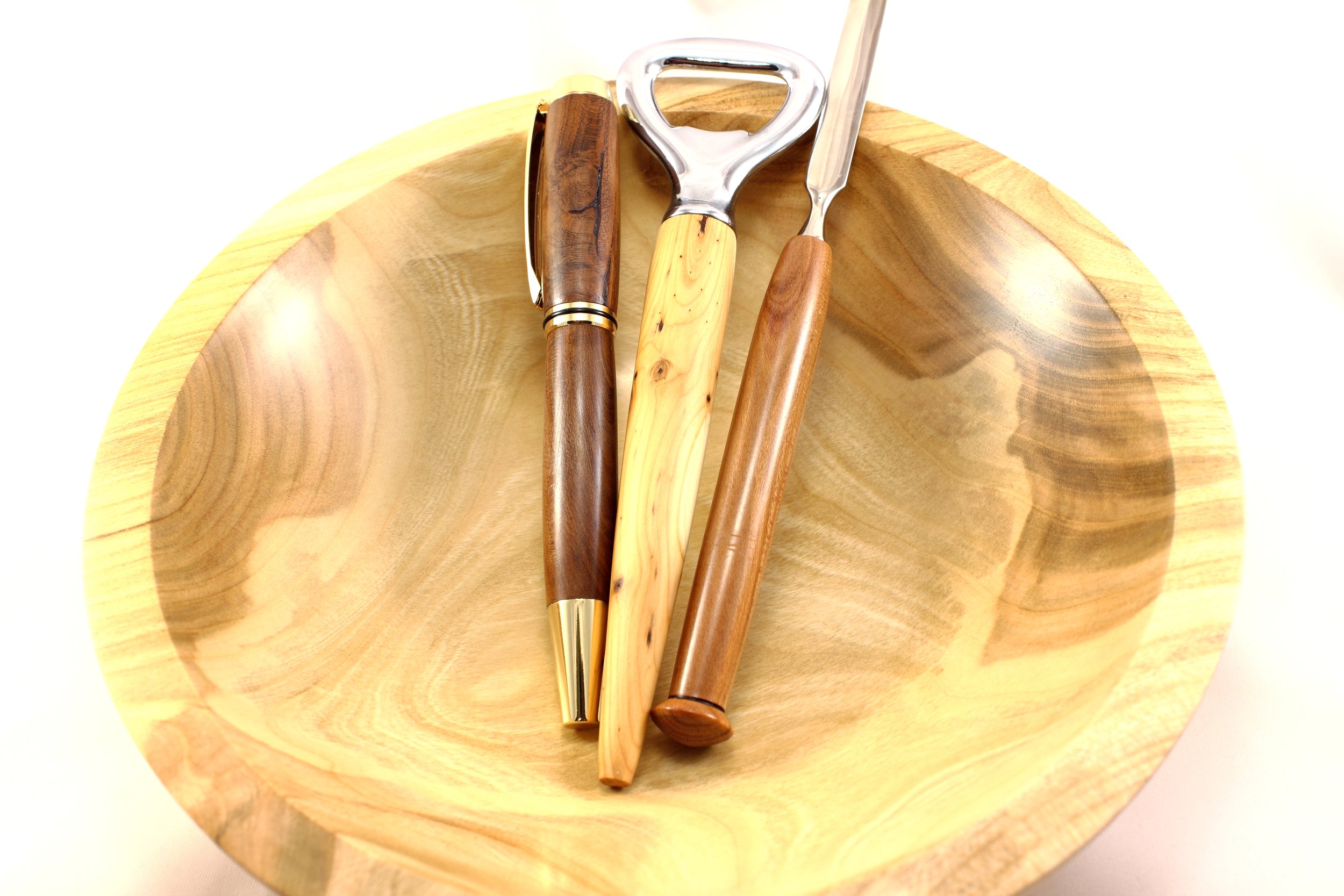 Schale aus Kirschholz