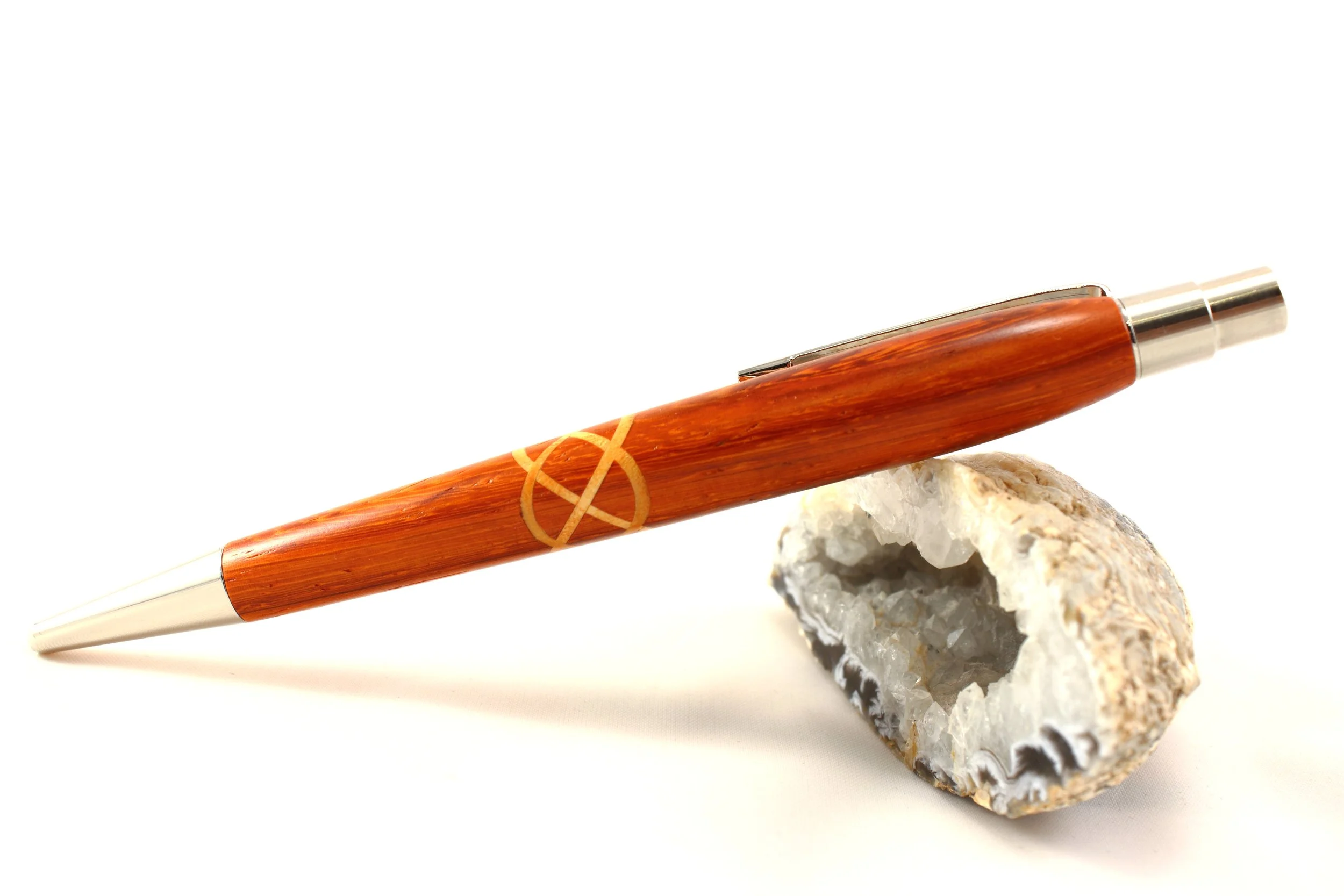 Keltischer Knoten Padouk und Ahorn