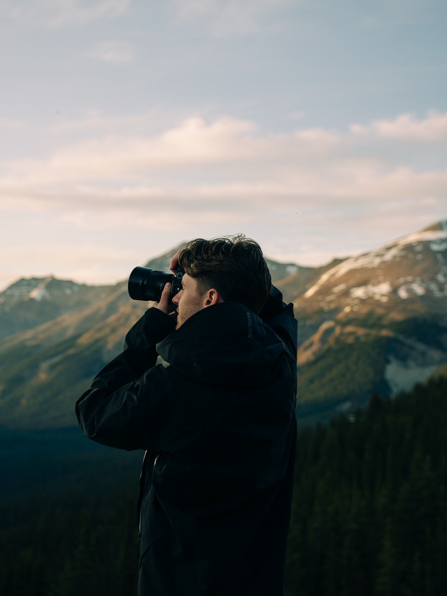 To the country and lands I call home,

Thank you for continuously showing me your beauty and depth. From your vast coastlines to towering mountains I am always in awe and never want to stop exploring you. 

Thank you for giving me places to rest and 