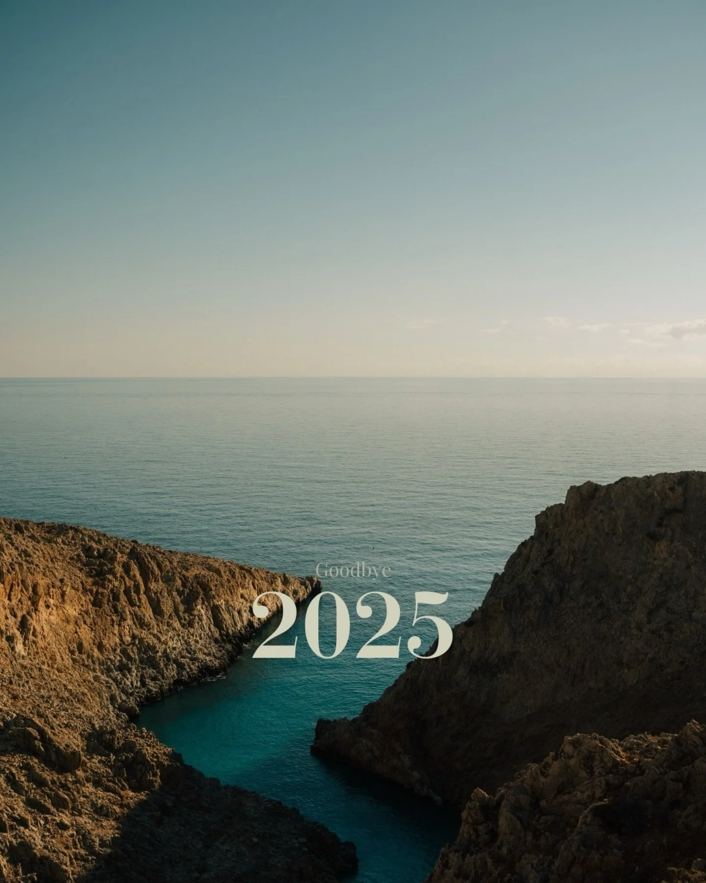 2025 was filled with peaks and valleys, both literally and metaphorically. 

It is the year that pushed me to find strength within to keep moving forward despite the challenges and asked me to question my beliefs. 
From getting @summitandsage.co off 