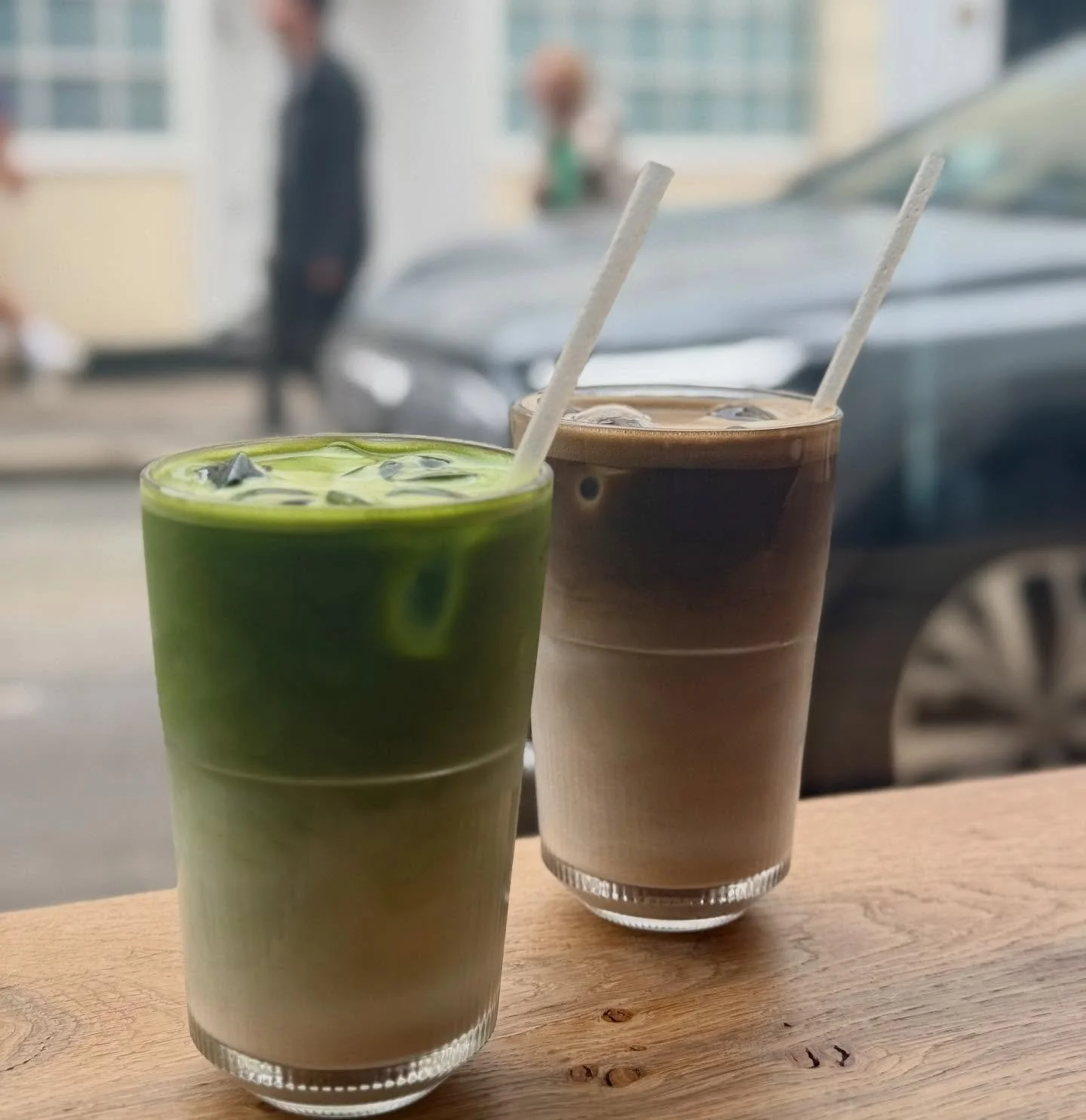 Serving up the stunning @matchado_london Saemidori Kyushu Matcha &amp; Hojicha

Enjoy iced or hot 🤎💚

#richmond #richmondhill #coffee #independent #richmondcafe #richmondpark
