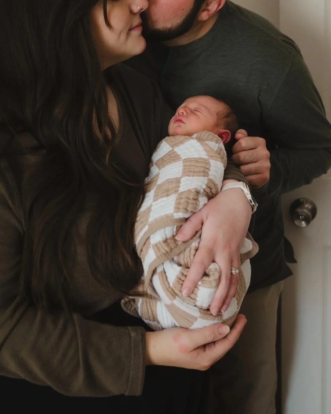 Just living the sleep deprived dream, and loving every single minute of it. 

Photos shot by the always incredible @sashavaldezphoto &amp; edited by me.