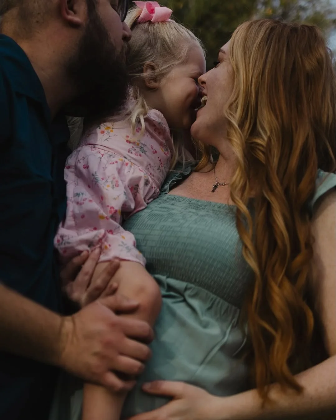 The sweetest maternity session with the sweetest fam. Also - sweet Kinsley is going to be the best big sister. 🥲🫶🏻