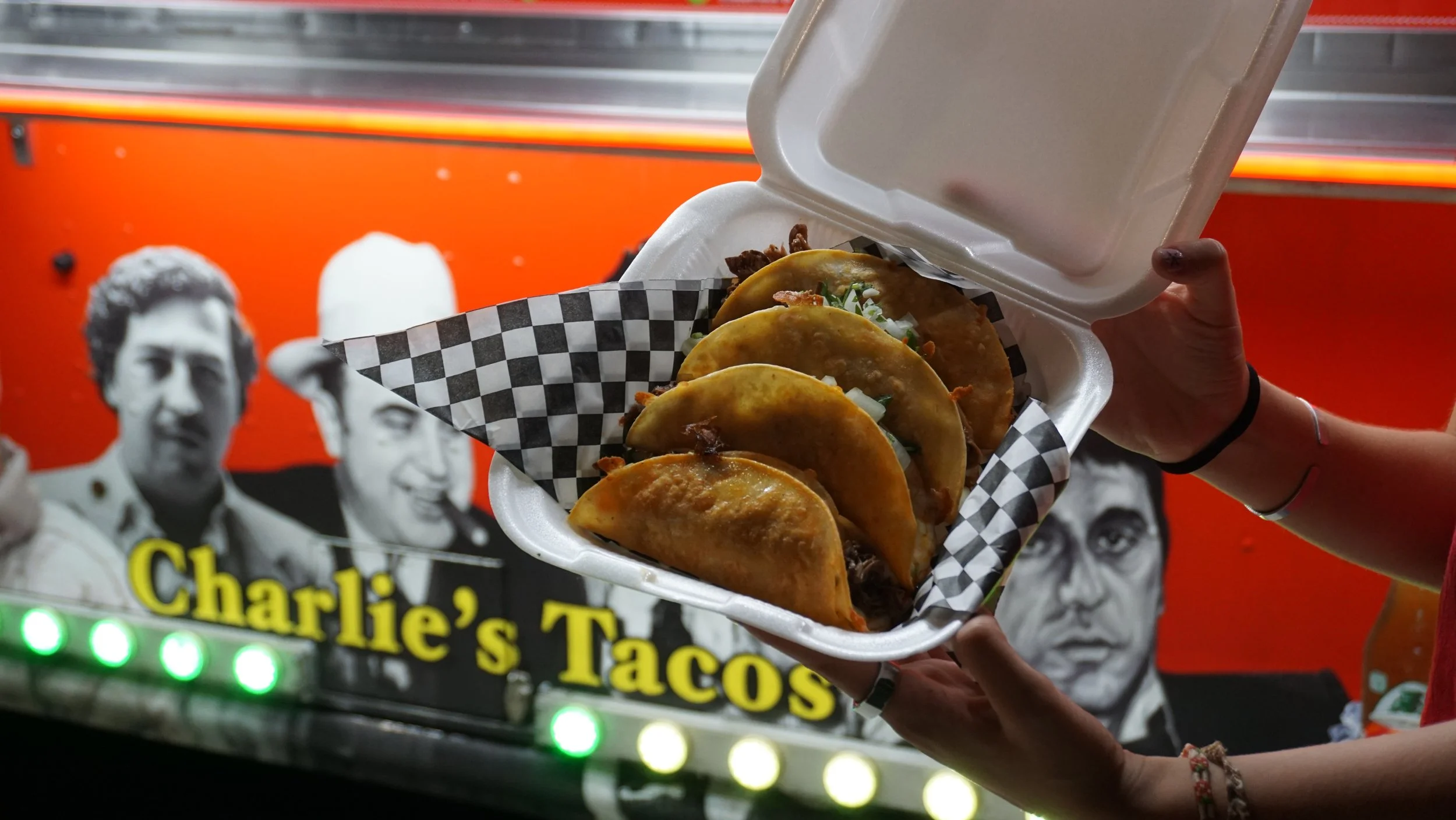 TacoTrucks_Feature_Fabel-02.JPG
