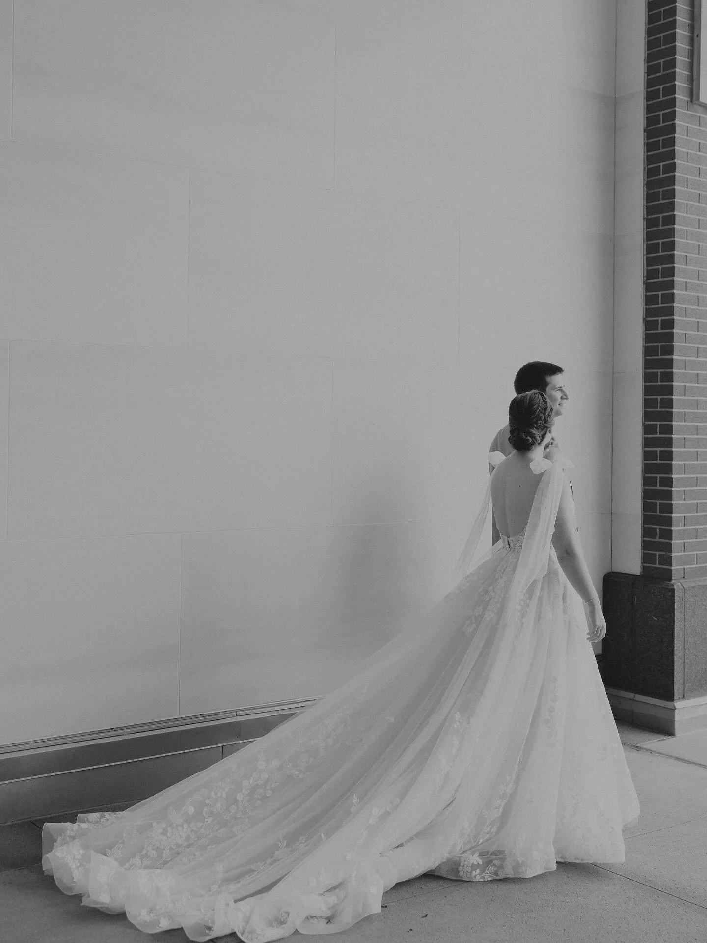 Caylee + Colin 

Venue | @resurgencebrewingco 
Video | @sunnybluefilms @katieafricano 
DJ | @716sound 
Planner | @hereandnowbuffalo