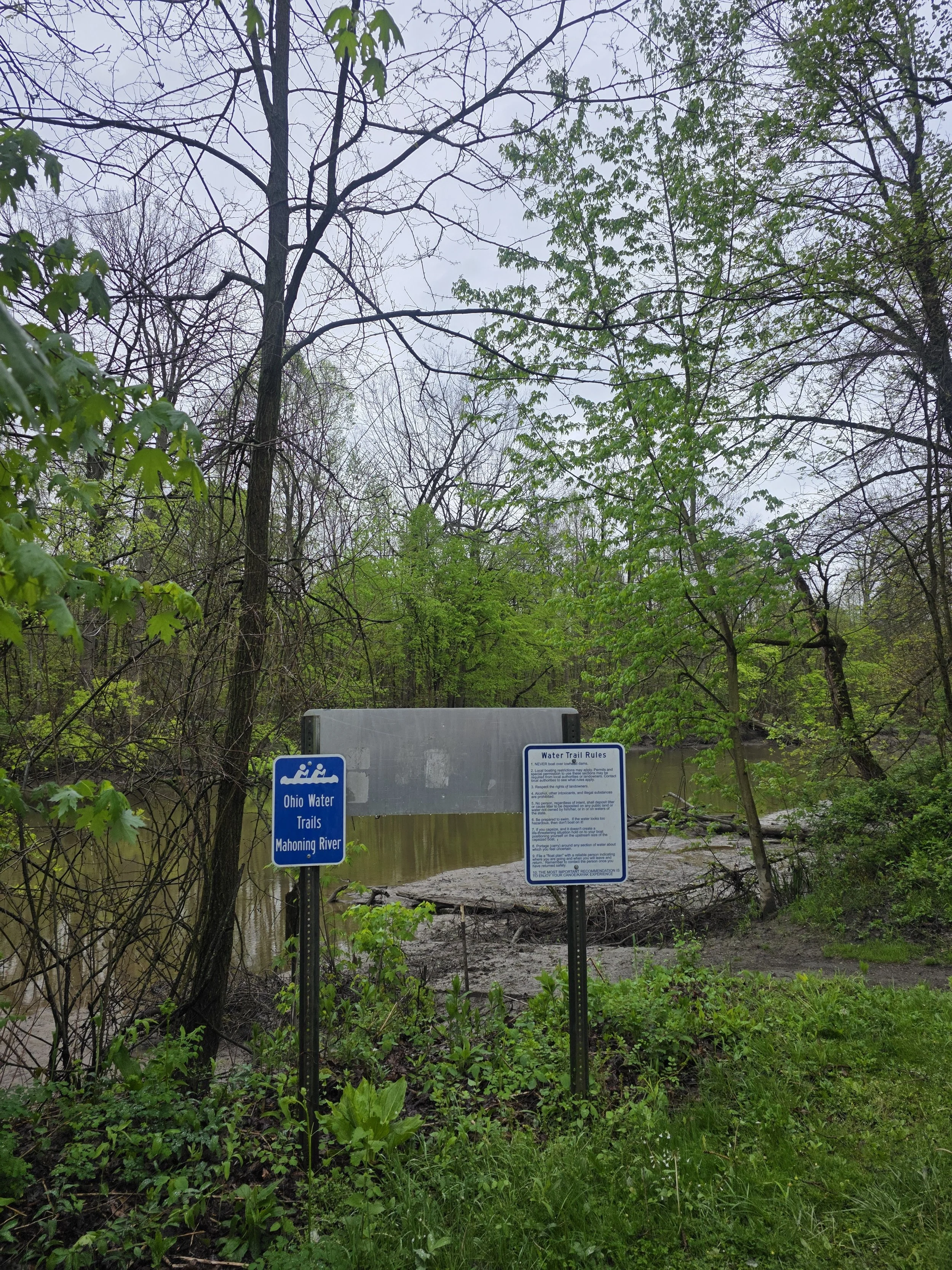 Mahoning River Clean-up      Thomas Swift - Canoe City