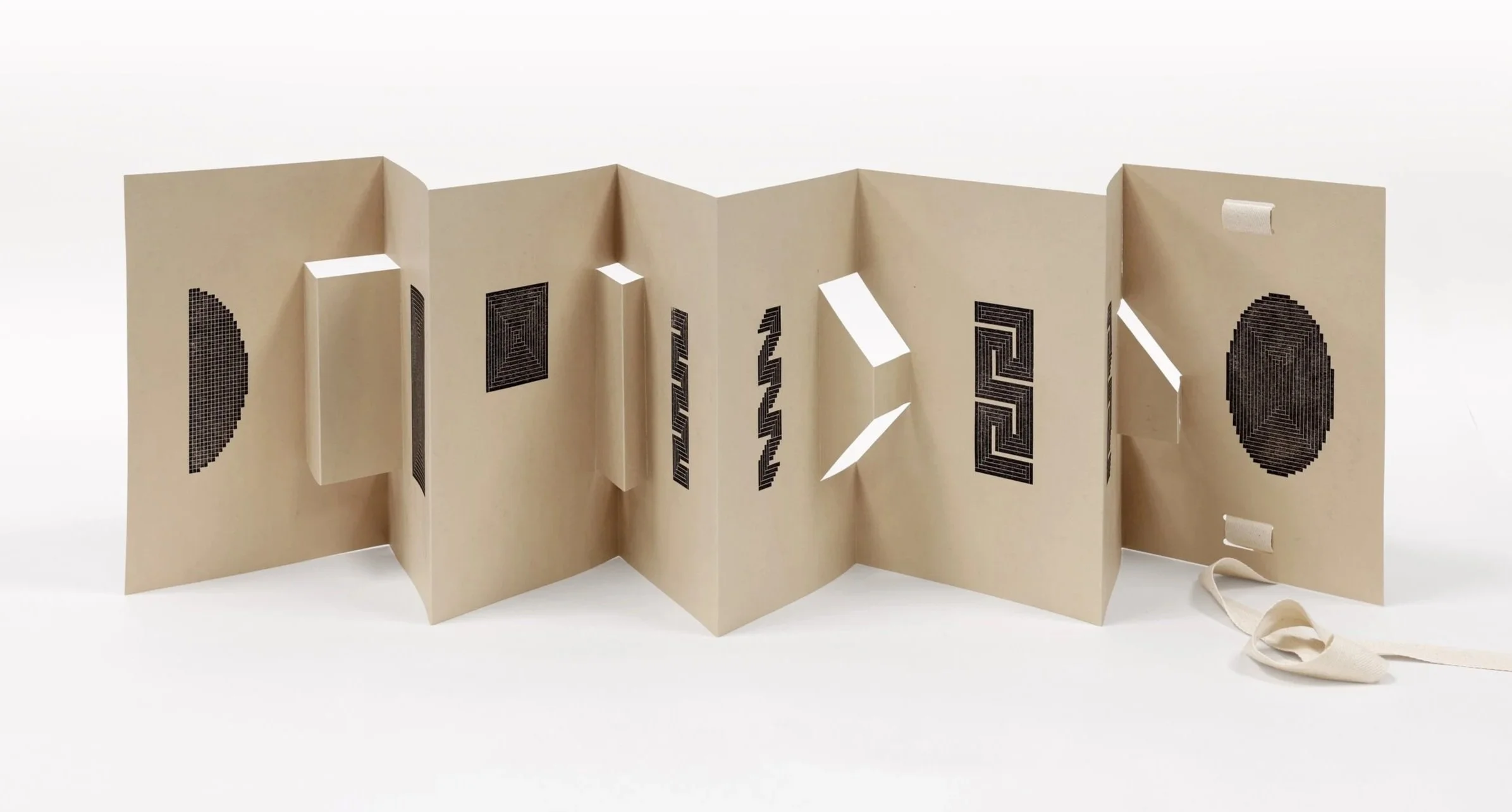 Diagonal Press/Tauba Auerbach, Reciprocal Score (2015).