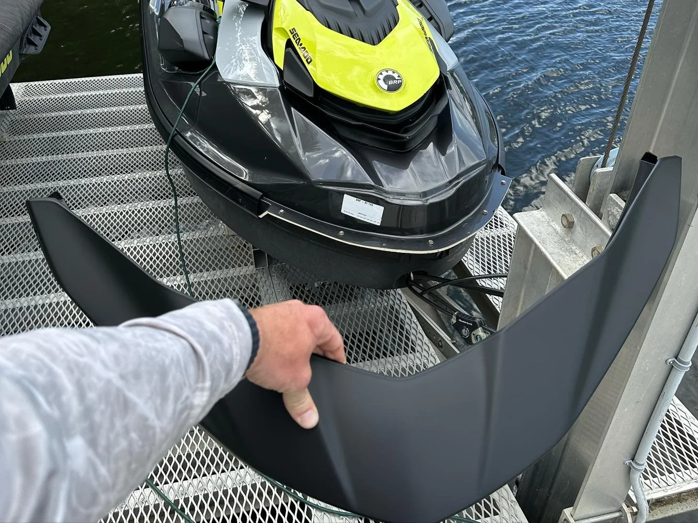 Docking problems. There&rsquo;s always solution. Here we cut and installed a dock piling bumper to the &ldquo;problem area&rdquo;. Quick fix, owners love it. We don&rsquo;t just fix what&rsquo;s broken. We improved this set up without re-creating the