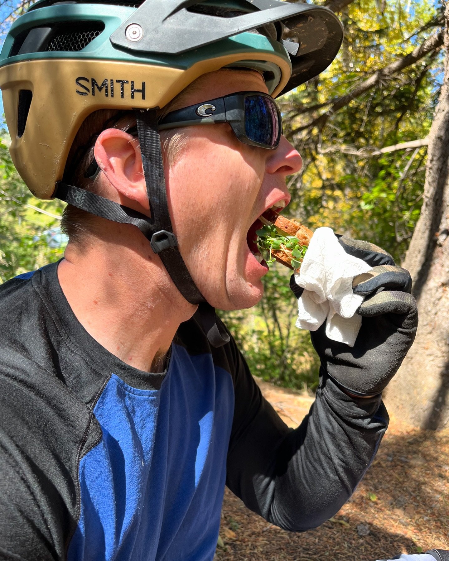 Mid-ride fuel 💪🚵&zwj;♂️ Nothing beats a mountain bike ride&hellip; except maybe a sandwich stacked with our microgreens! #PoweredByMicrogreens #MonkeMicroFarm #EatYourGreens #MountainBikingFuel&rdquo;