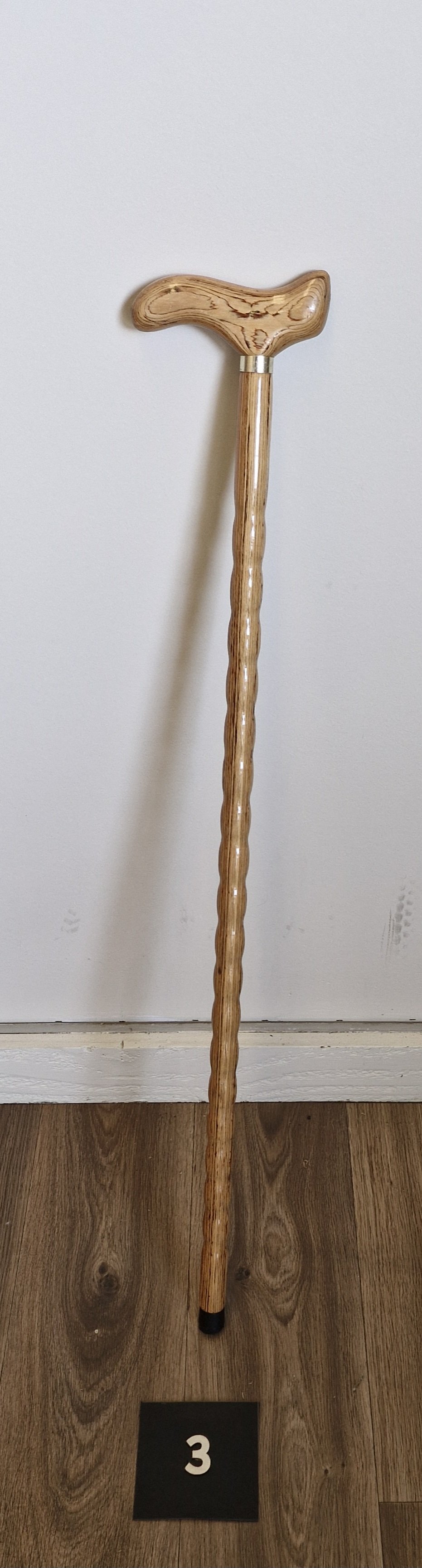 C018-3.jpg
