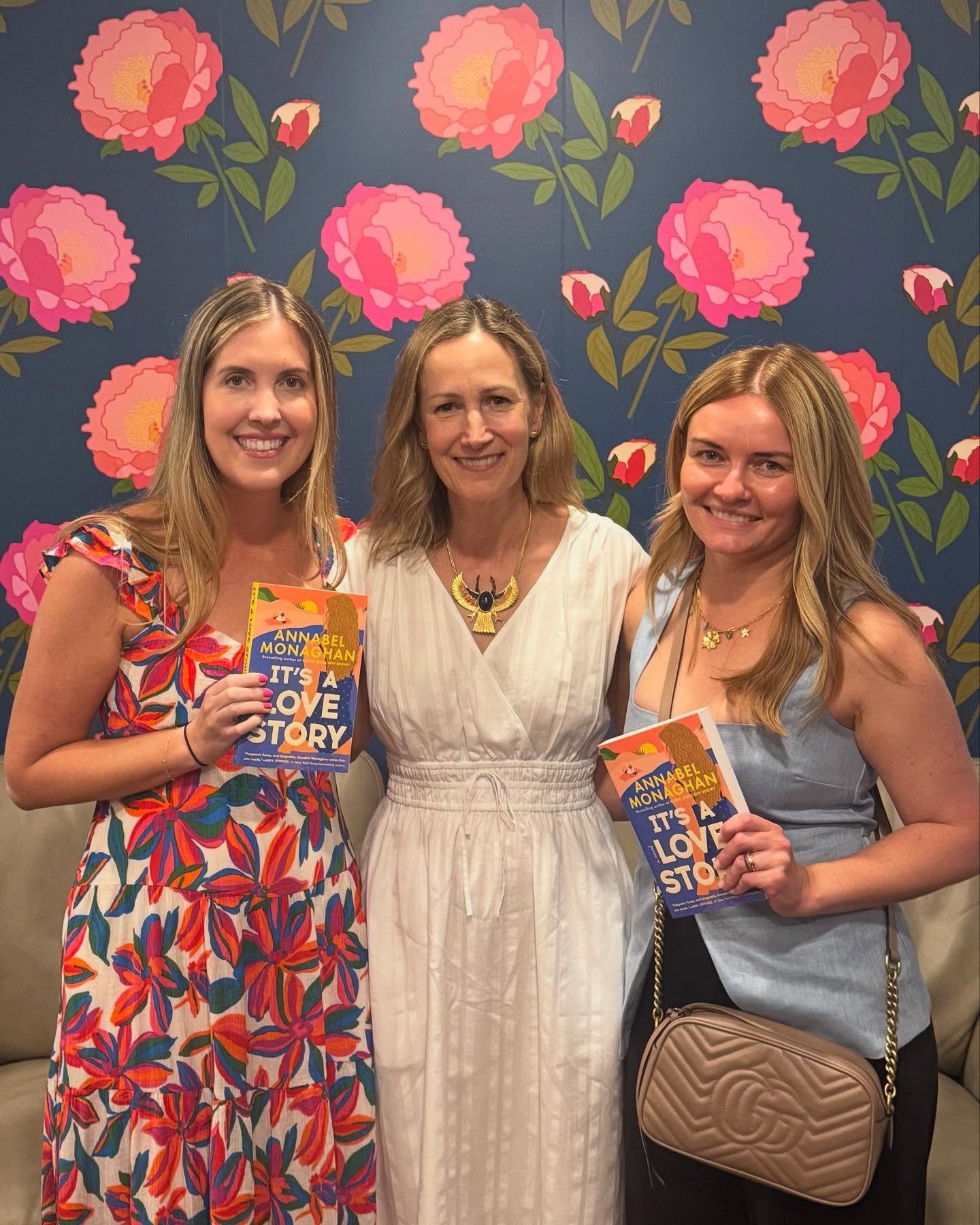 An absolute joy to meet @annabelmonaghan at her PACKED @quailridgebooks event last night in Raleigh. 

Annabel was kind enough to read and blurb my book (it&rsquo;s gonna be on the front cover y&rsquo;all!) and she might just be one of the kindest pe