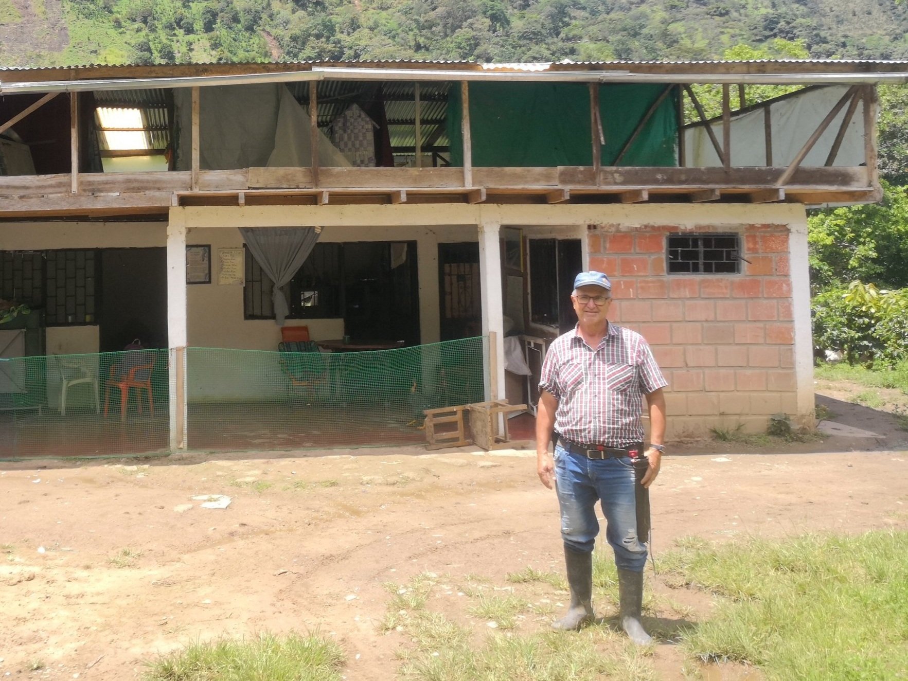 Hector+Jairo+Mu%C3%B1oz+Nore%C3%B1a+Vrd+El+Jordan+Planadas+Finca+las+brisas.jpg