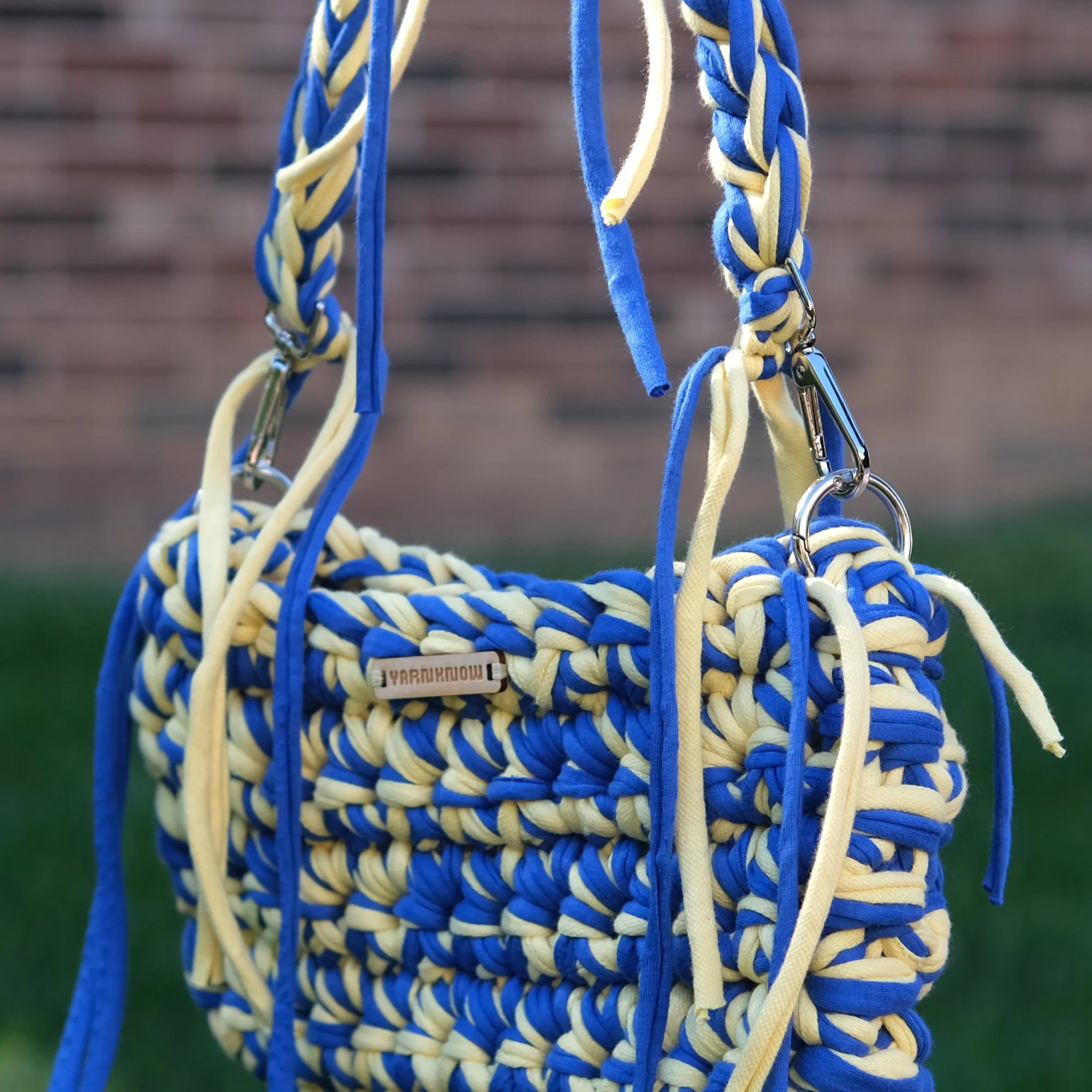 Fast_Break-Yarn_Know-Crochet_Bag_Closeup.jpg