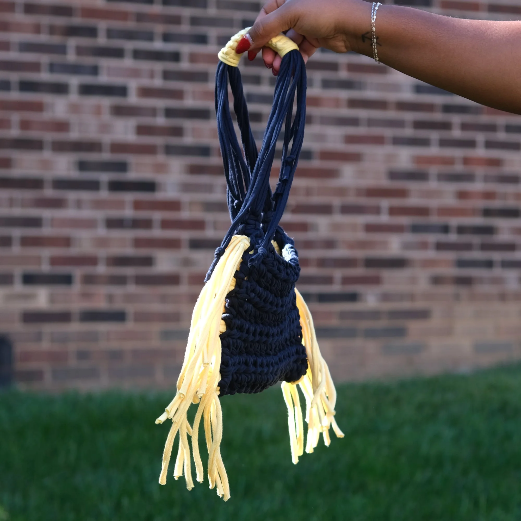 Halftime-Yarn_Know-Crochet_Bag_2.jpg