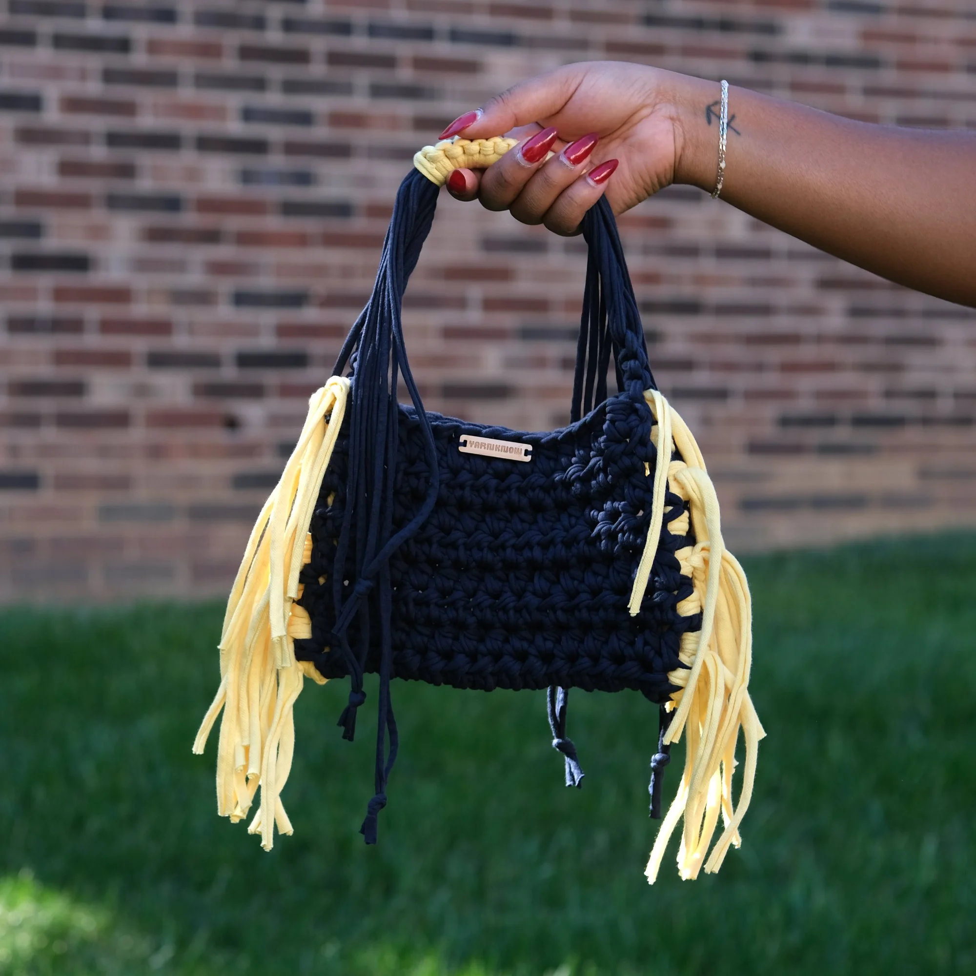 Halftime-Yarn_Know-Crochet_Bag_1.jpg