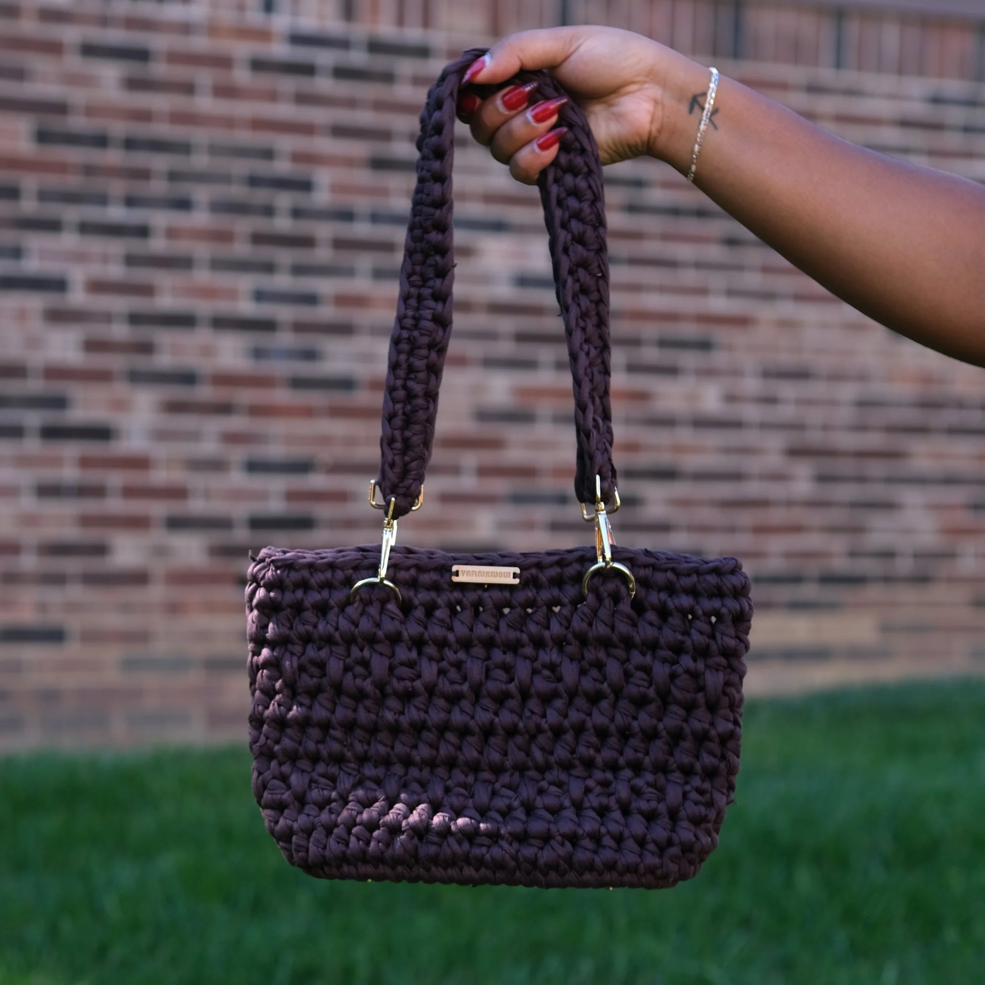 Roxy-Yarn_Know-Crochet_Bag_Hero.jpg
