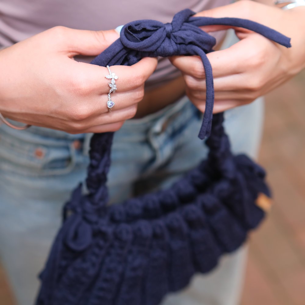 Eclipse_Bag-Yarn_Know-Crochet_Bag_Navy_Closeup.jpg (Copy)