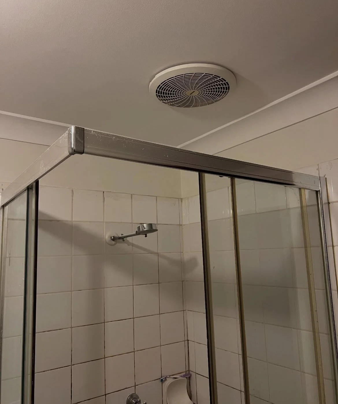 Our repair works to a mouldy, flaking ceiling. Including a full scrape and strip of all flaking ceiling sections, as well as fresh repaint with mould resistant paint.